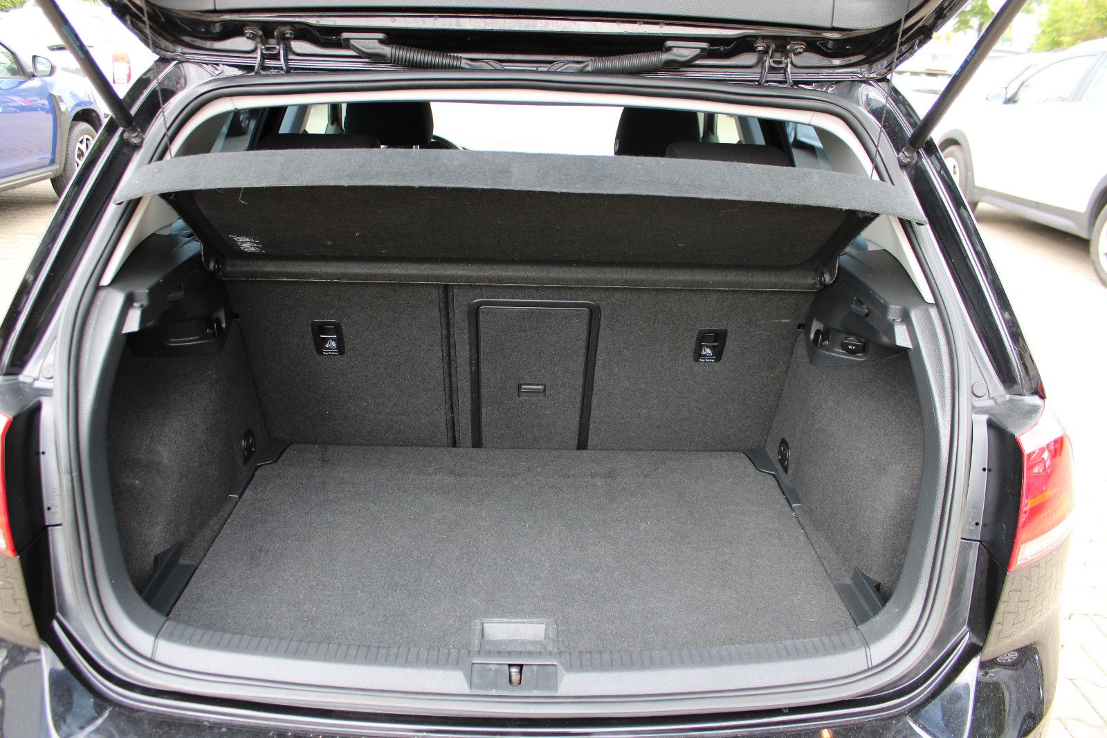 Fahrzeugabbildung Volkswagen Golf 1.6 TDI PDC,SHZ,Klimaautom.