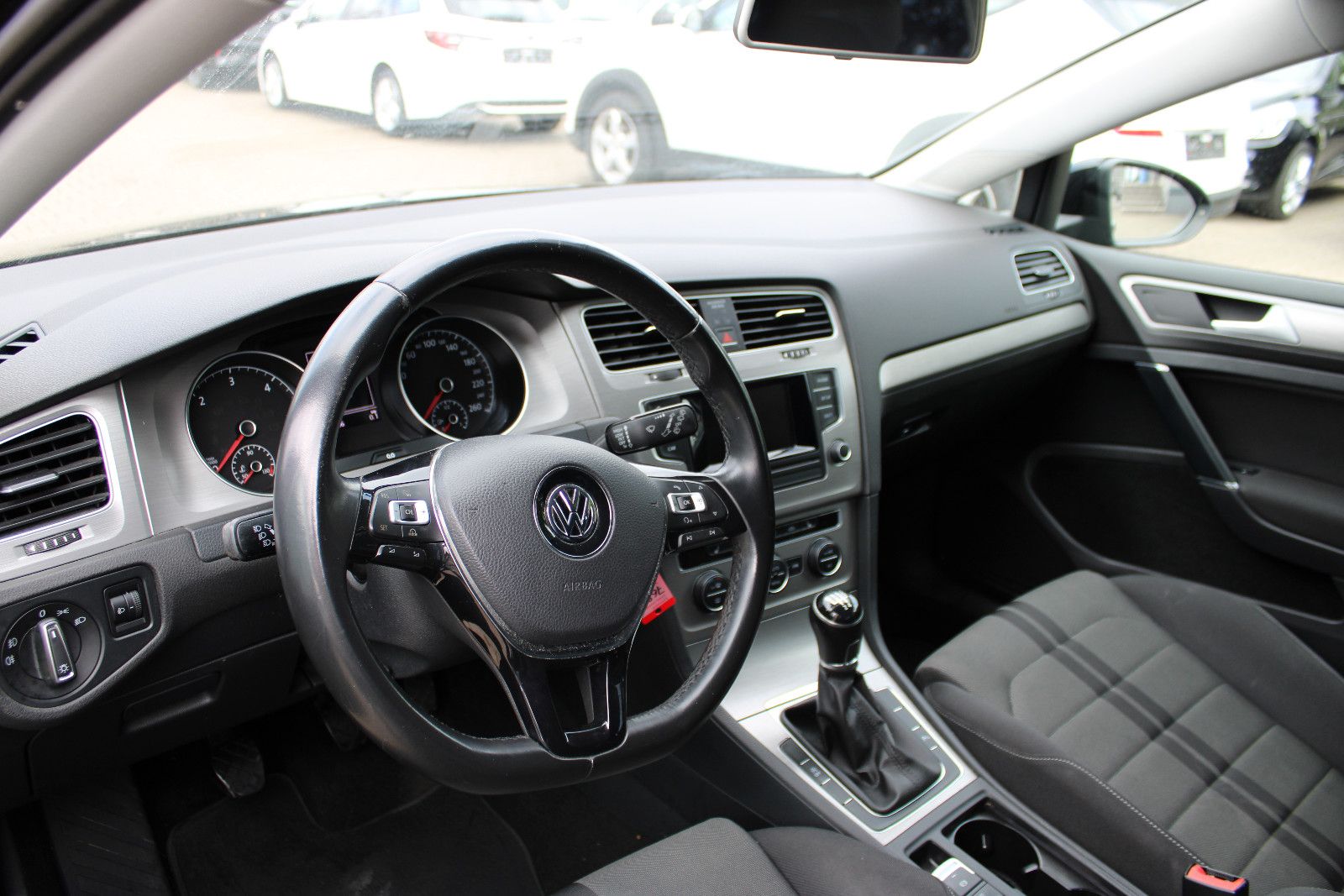 Fahrzeugabbildung Volkswagen Golf 1.6 TDI PDC,SHZ,Klimaautom.