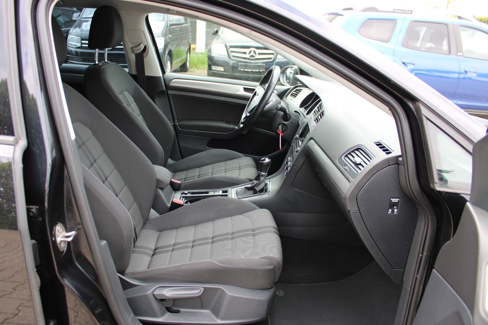 Fahrzeugabbildung Volkswagen Golf 1.6 TDI PDC,SHZ,Klimaautom.