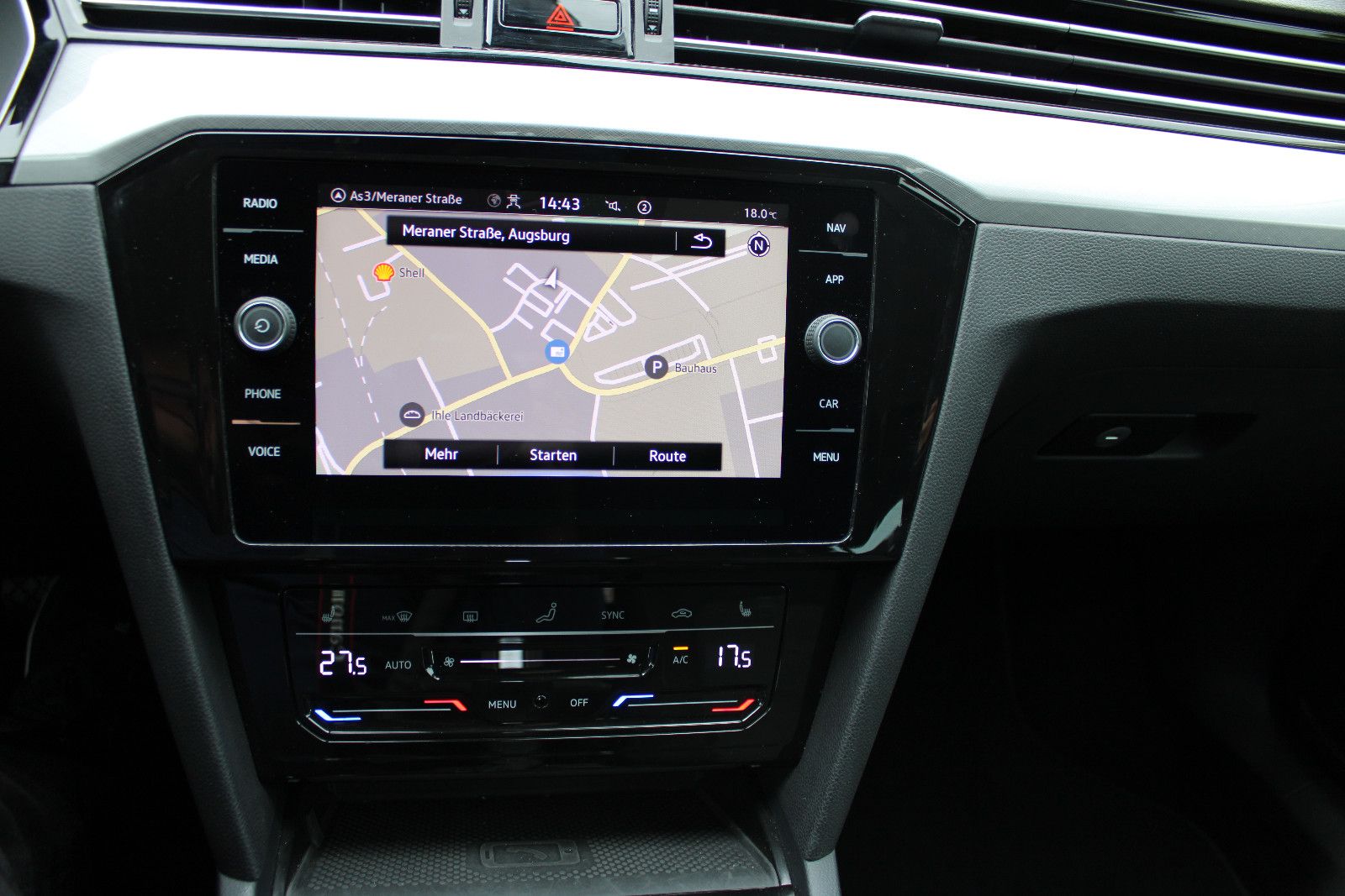 Fahrzeugabbildung Volkswagen Passat Variant 1.5 TSI OPF DSG  R-Line Kamer,AHK