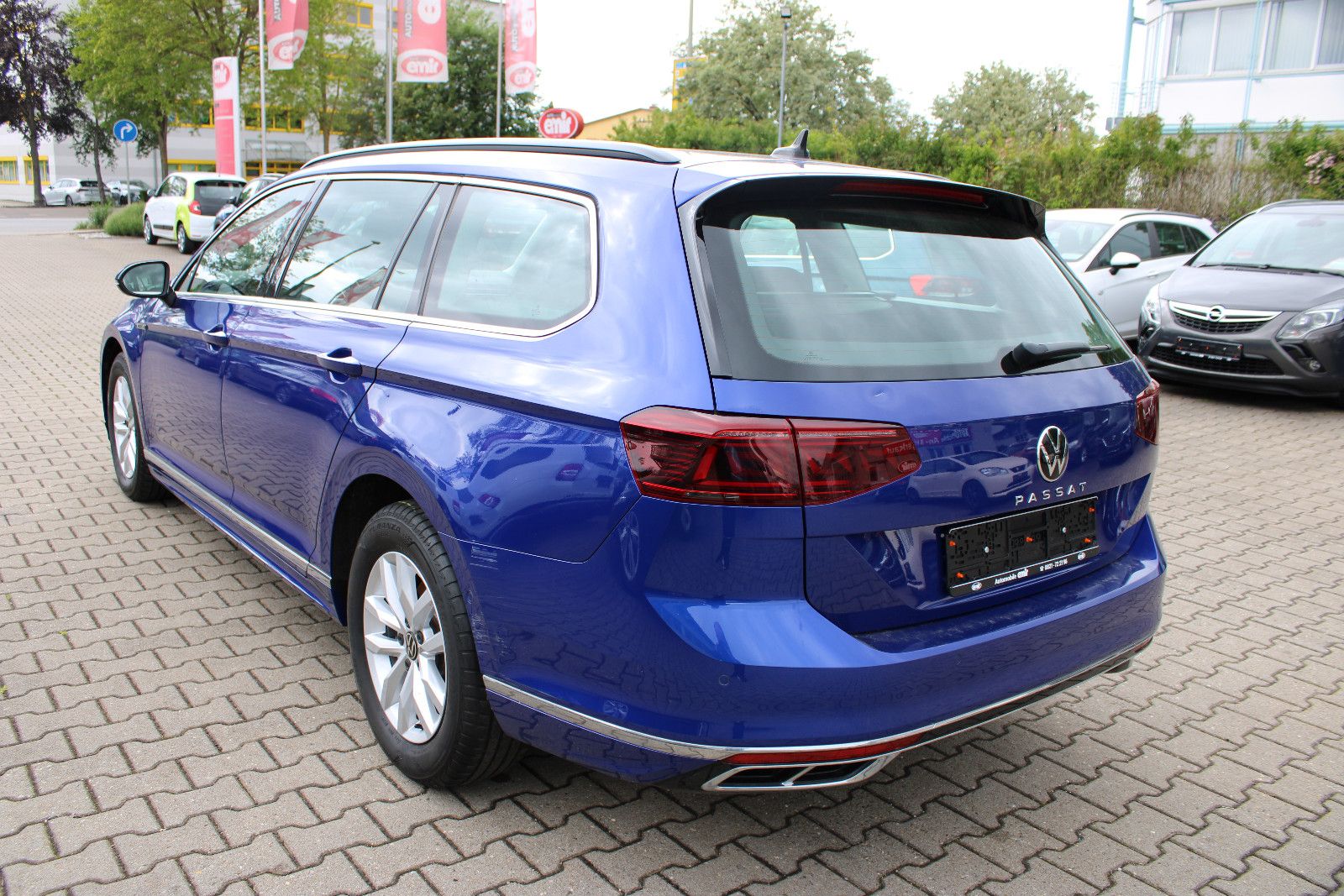 Fahrzeugabbildung Volkswagen Passat Variant 1.5 TSI OPF DSG  R-Line Kamer,AHK