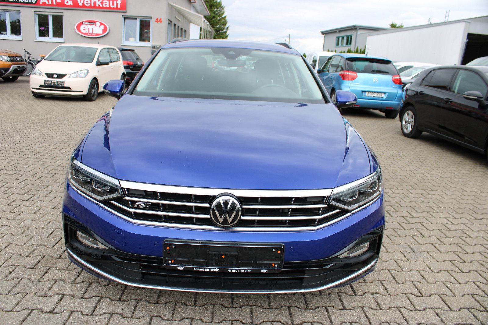 Fahrzeugabbildung Volkswagen Passat Variant 1.5 TSI OPF DSG  R-Line Kamer,AHK