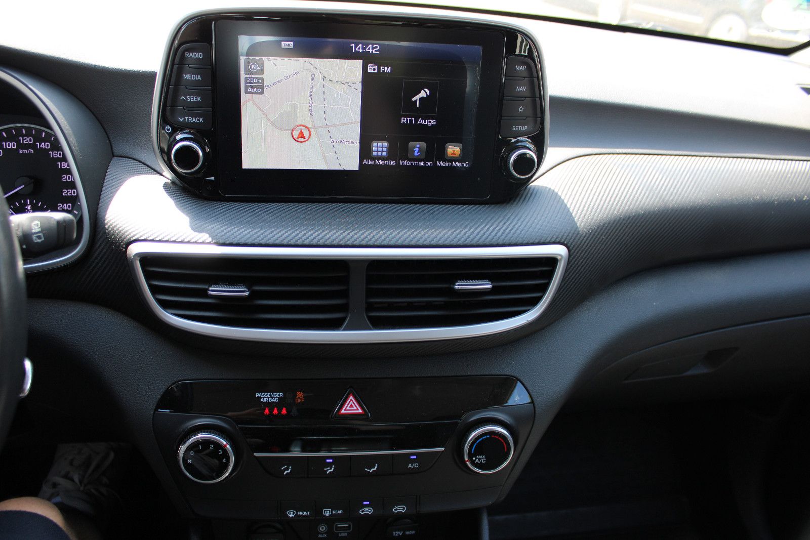 Fahrzeugabbildung Hyundai TUCSON 1.6 CRDi DCT Style 2WD