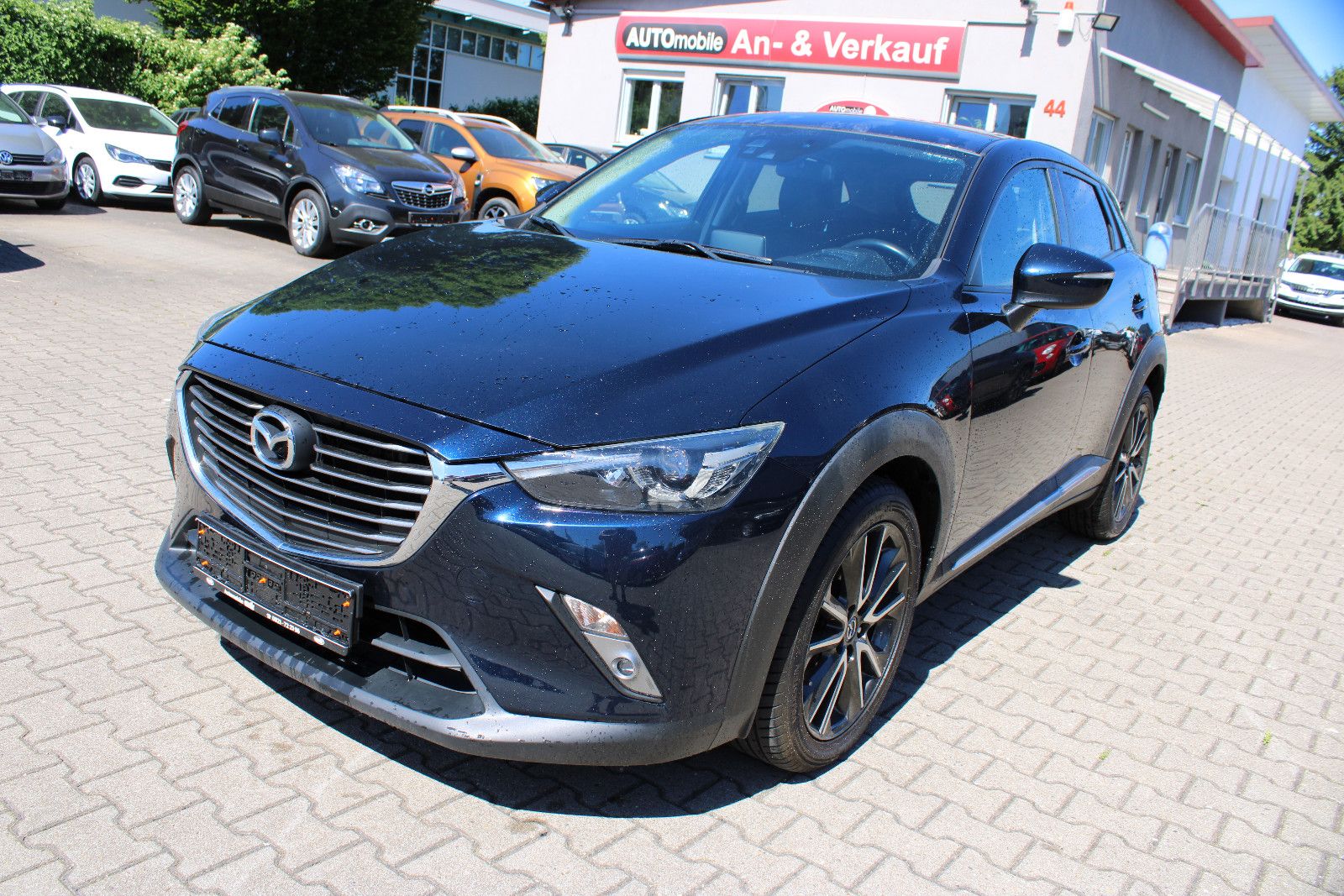 Fahrzeugabbildung Mazda CX-3 1.5 SKYACTIV-D  Navi,PDC,Kamera,Leder,HeadU