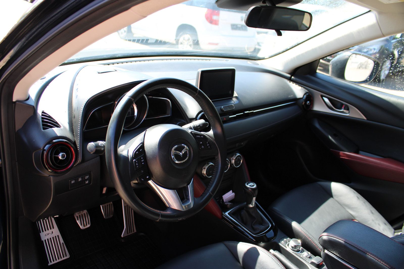 Fahrzeugabbildung Mazda CX-3 1.5 SKYACTIV-D  Navi,PDC,Kamera,Leder,HeadU