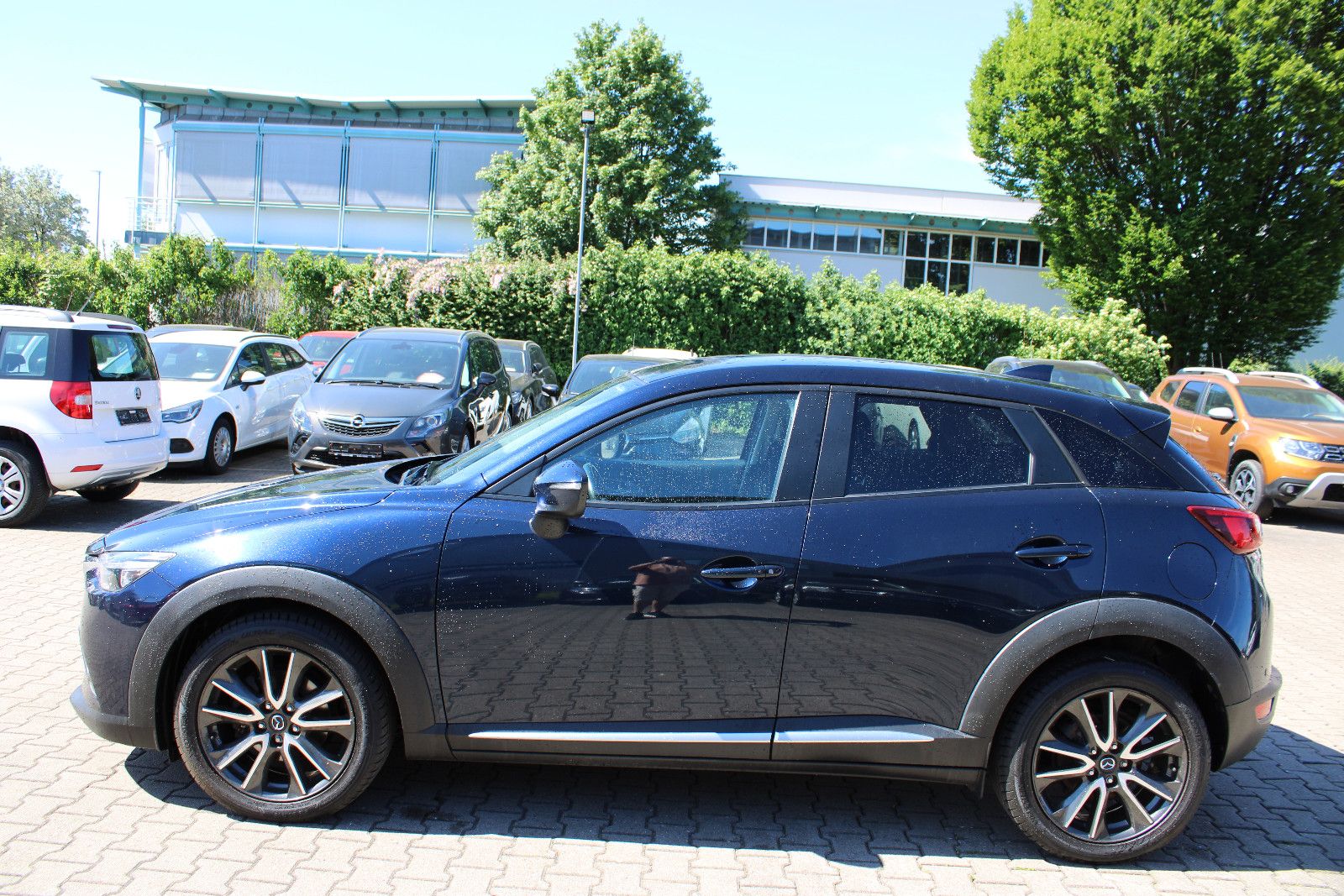 Fahrzeugabbildung Mazda CX-3 1.5 SKYACTIV-D  Navi,PDC,Kamera,Leder,HeadU
