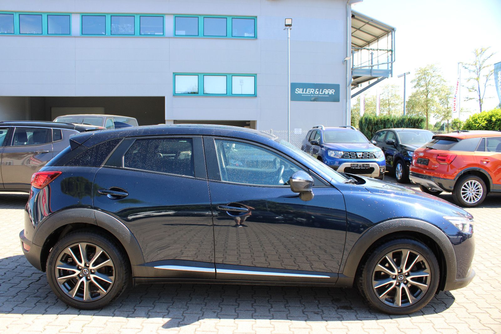 Fahrzeugabbildung Mazda CX-3 1.5 SKYACTIV-D  Navi,PDC,Kamera,Leder,HeadU