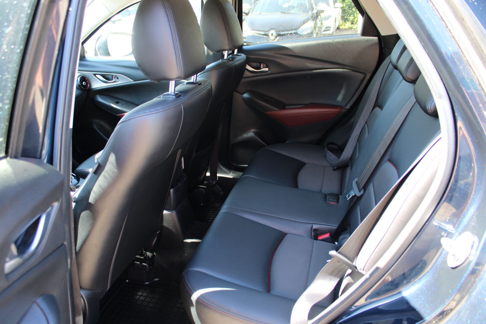 Fahrzeugabbildung Mazda CX-3 1.5 SKYACTIV-D  Navi,PDC,Kamera,Leder,HeadU