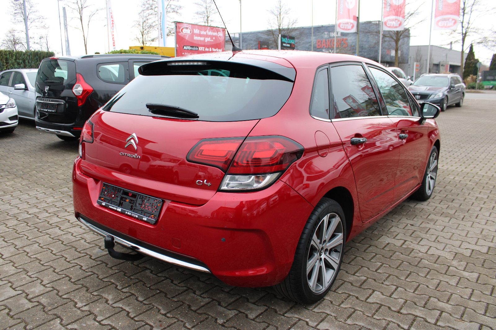 Fahrzeugabbildung Citroën C4 1.6HDI Shine Navi,PDC,SHZ,AHK,LED