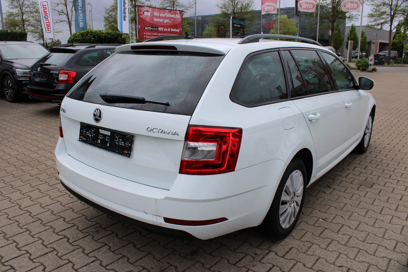 Fahrzeugabbildung SKODA Octavia 1.6 TDI Combi SHZ,Navi,PDC,LED