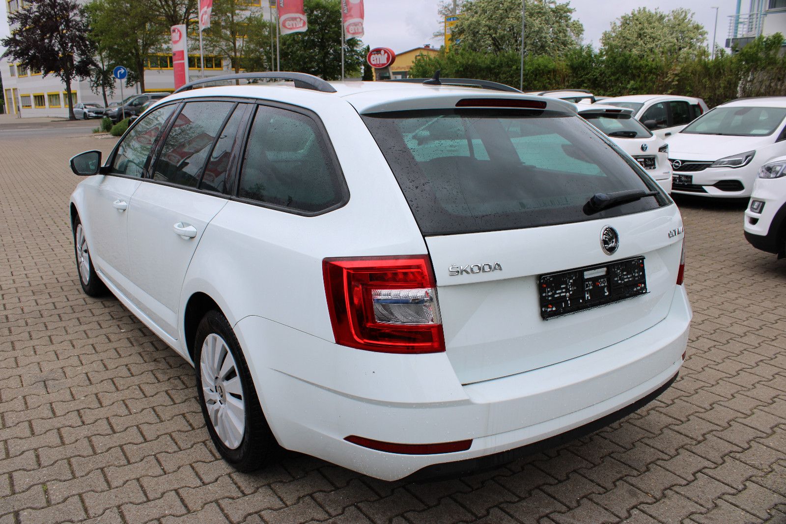 Fahrzeugabbildung SKODA Octavia 1.6 TDI Combi SHZ,Navi,PDC,LED