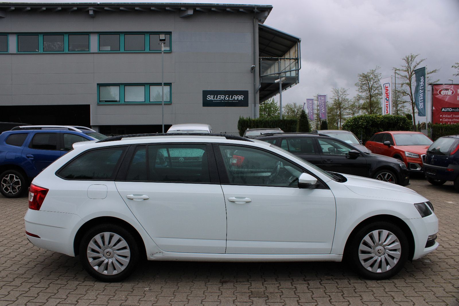 Fahrzeugabbildung SKODA Octavia 1.6 TDI Combi SHZ,Navi,PDC,LED