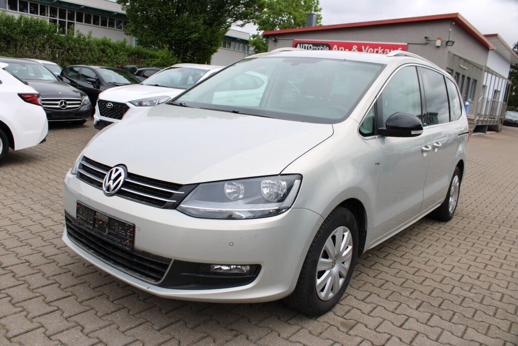 Volkswagen Sharan 2.0 TDI  Style Navi,Kamera,AHK,SHZ