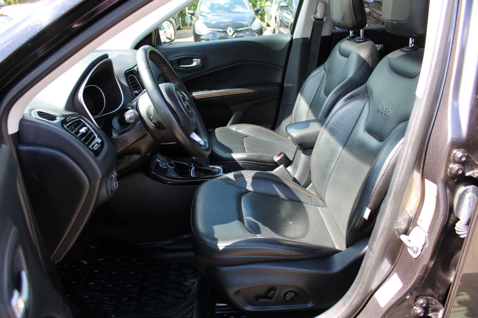 Fahrzeugabbildung Jeep Compass 1.4 MultiAir Limited 4x4 Auto