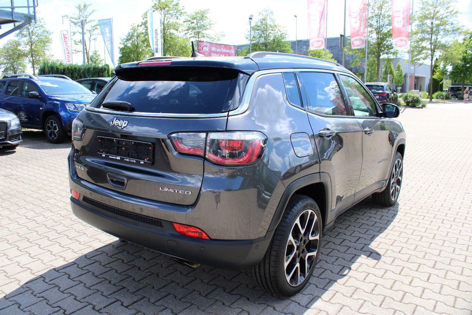 Fahrzeugabbildung Jeep Compass 1.4 MultiAir Limited 4x4 Auto
