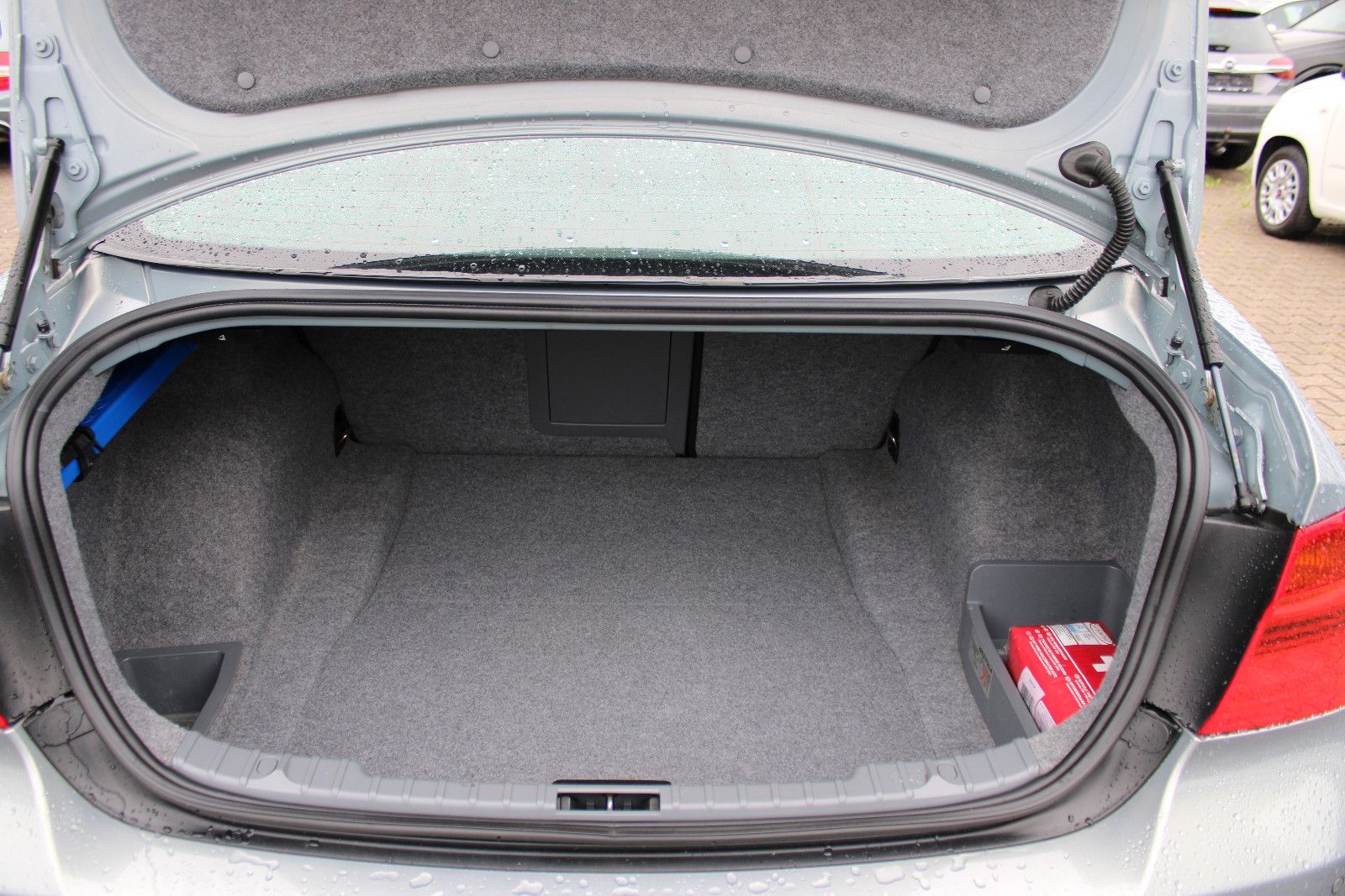 Fahrzeugabbildung BMW 318i Klimaautom. PDC Tüv neu.