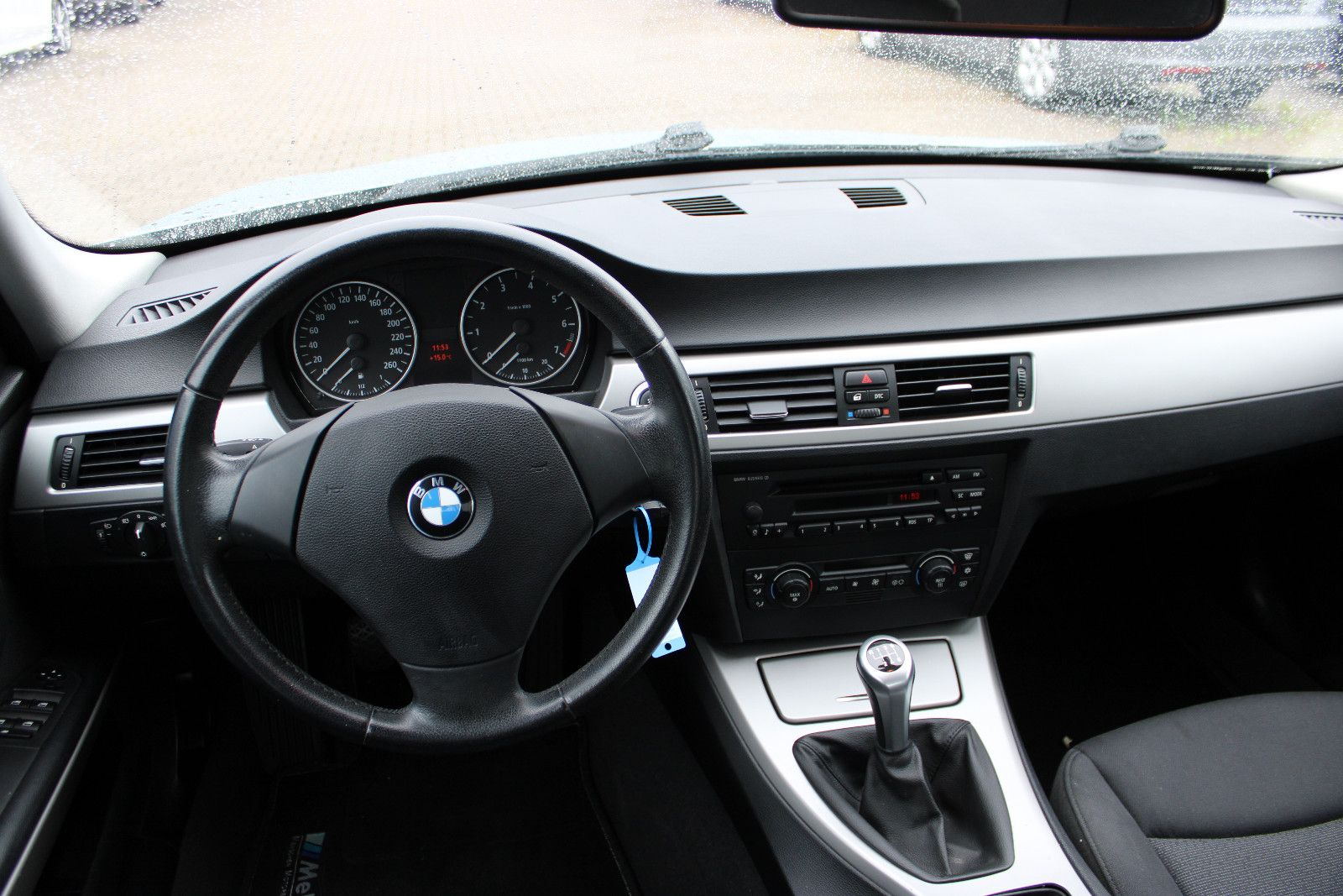 Fahrzeugabbildung BMW 318i Klimaautom. PDC Tüv neu.