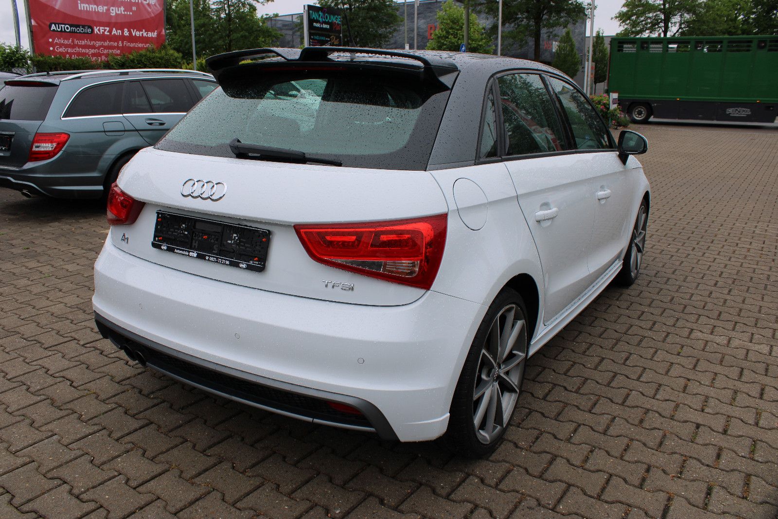 Fahrzeugabbildung Audi A1 1.4 TFSI S line Edition Sportback Navi,PDC,Xe
