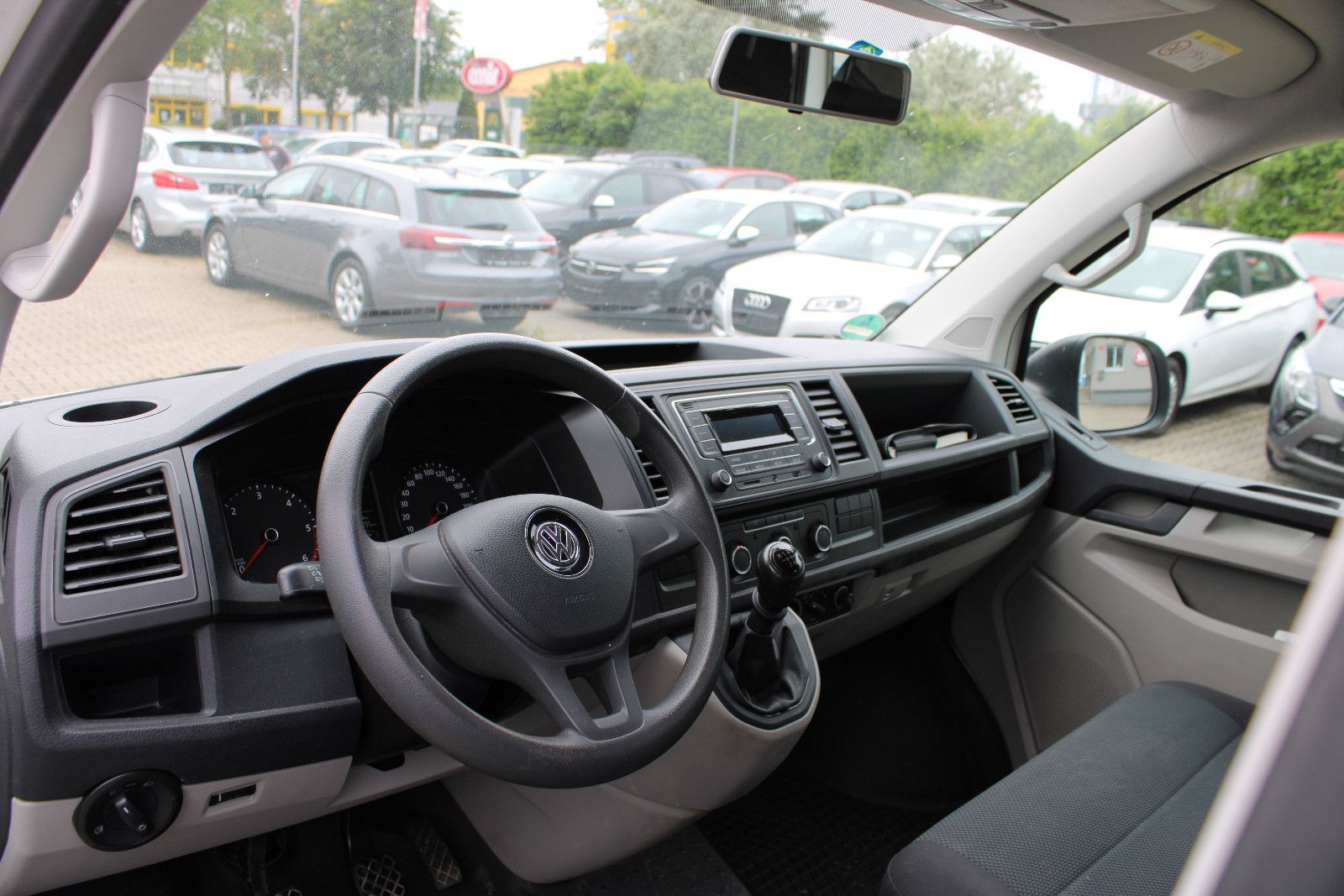 Fahrzeugabbildung Volkswagen T6 Transporter 9.Sitzer Klima,PDC