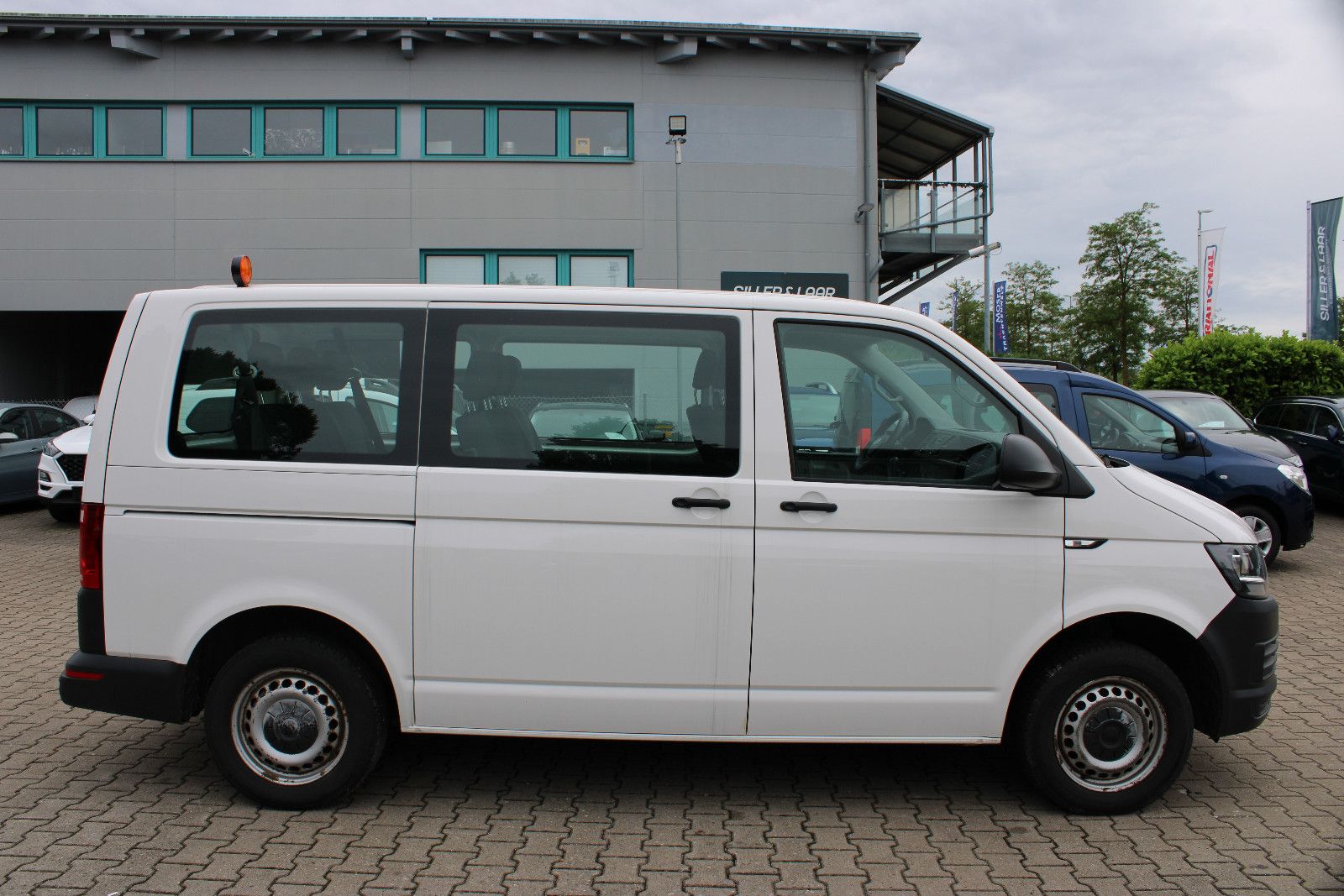 Fahrzeugabbildung Volkswagen T6 Transporter 9.Sitzer Klima,PDC