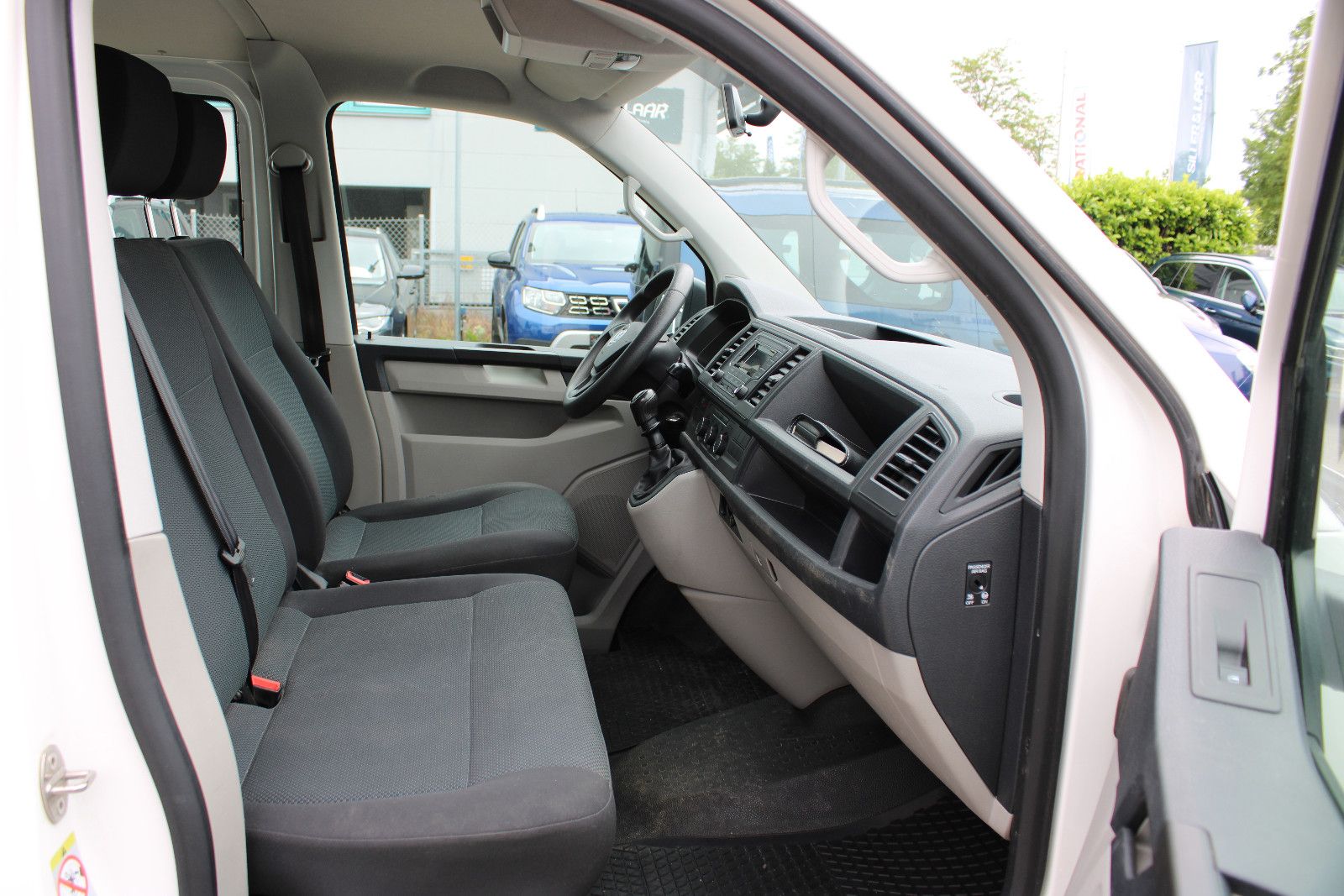 Fahrzeugabbildung Volkswagen T6 Transporter 9.Sitzer Klima,PDC