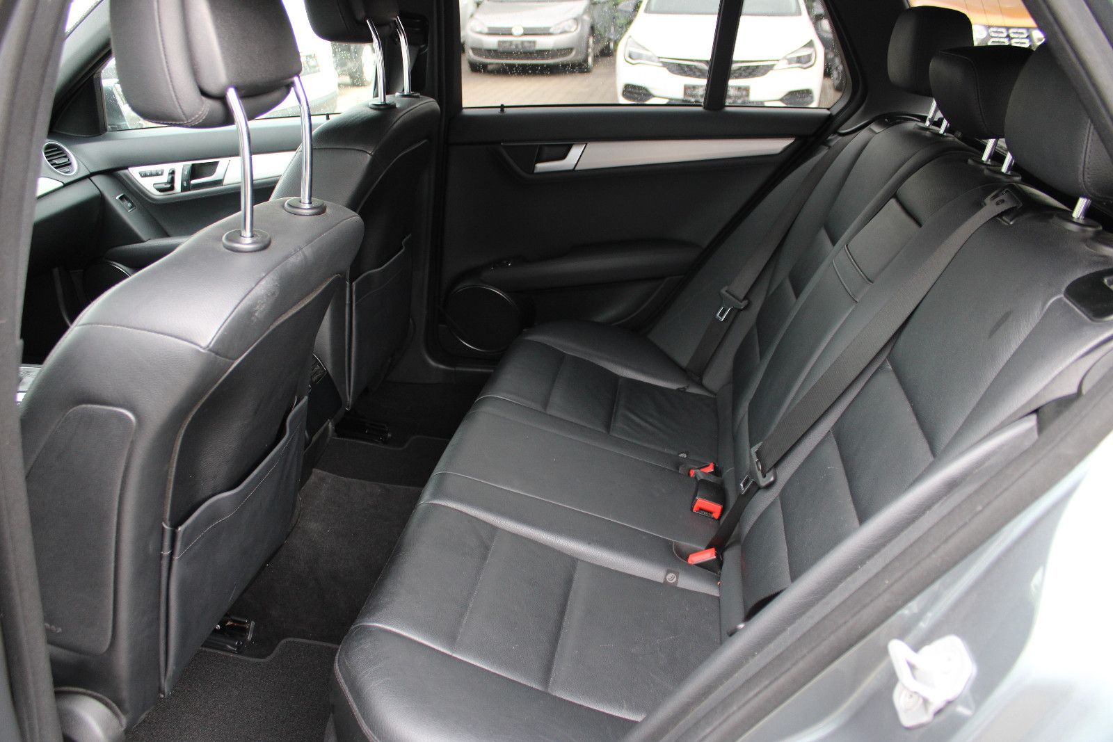 Fahrzeugabbildung Mercedes-Benz C 350 T AMG AVANTGARDE Autom. Kamera,AHK,Leder