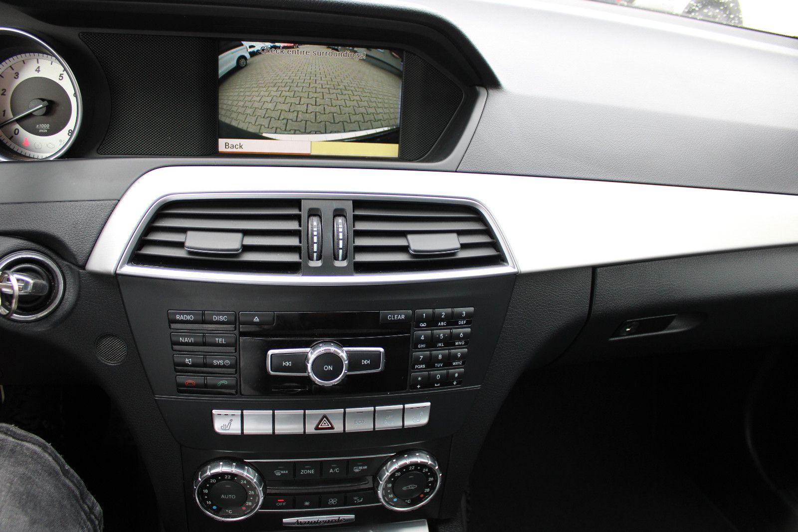 Fahrzeugabbildung Mercedes-Benz C 350 T AMG AVANTGARDE Autom. Kamera,AHK,Leder