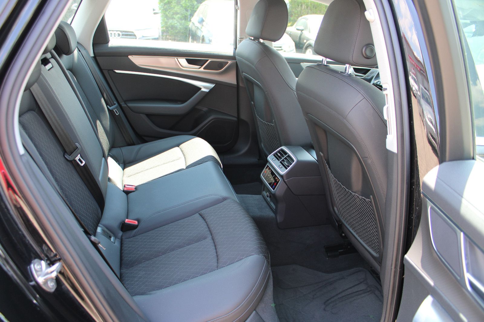Fahrzeugabbildung Audi A6 40 TDI quattro S tronic sport