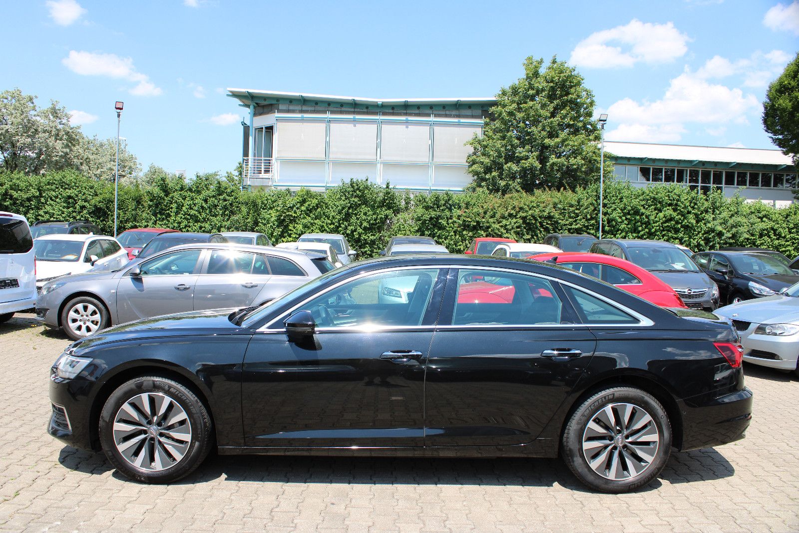 Fahrzeugabbildung Audi A6 40 TDI quattro S tronic sport