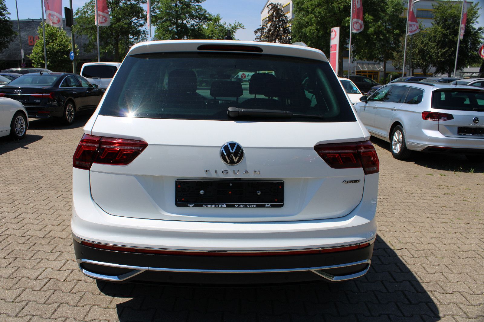 Fahrzeugabbildung Volkswagen Tiguan 2.0 TDI SCR DSG 4MOTION Kamera,IQ AHK