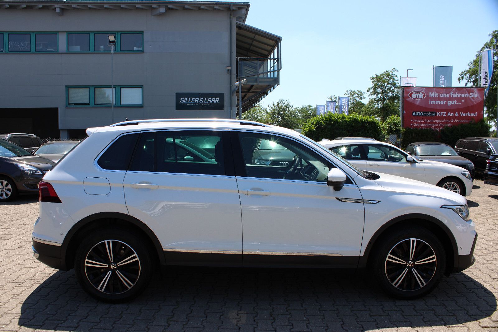 Fahrzeugabbildung Volkswagen Tiguan 2.0 TDI SCR DSG 4MOTION Kamera,IQ AHK