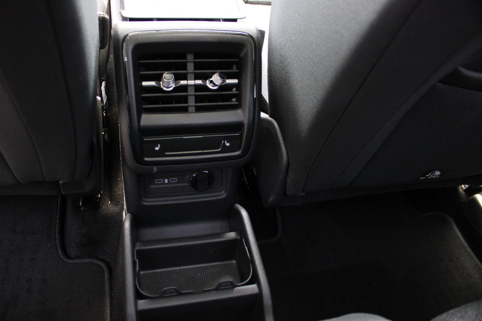 Fahrzeugabbildung SKODA Kodiaq 1.5 TSI mHEV 110 kW DSG Selection