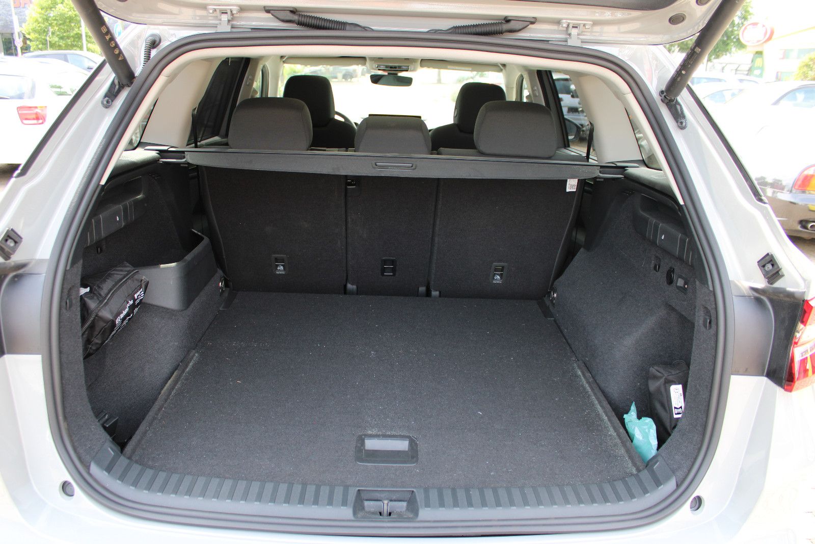 Fahrzeugabbildung SKODA Kodiaq 1.5 TSI mHEV 110 kW DSG Selection