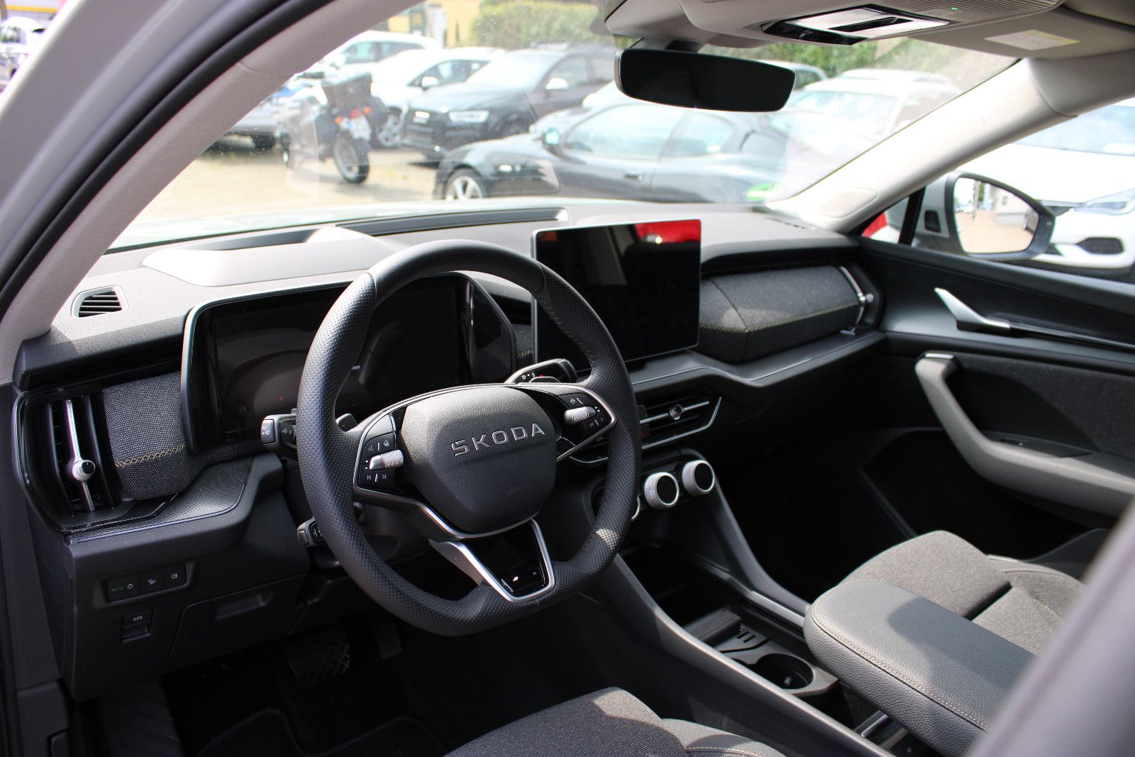 Fahrzeugabbildung SKODA Kodiaq 1.5 TSI mHEV 110 kW DSG Selection