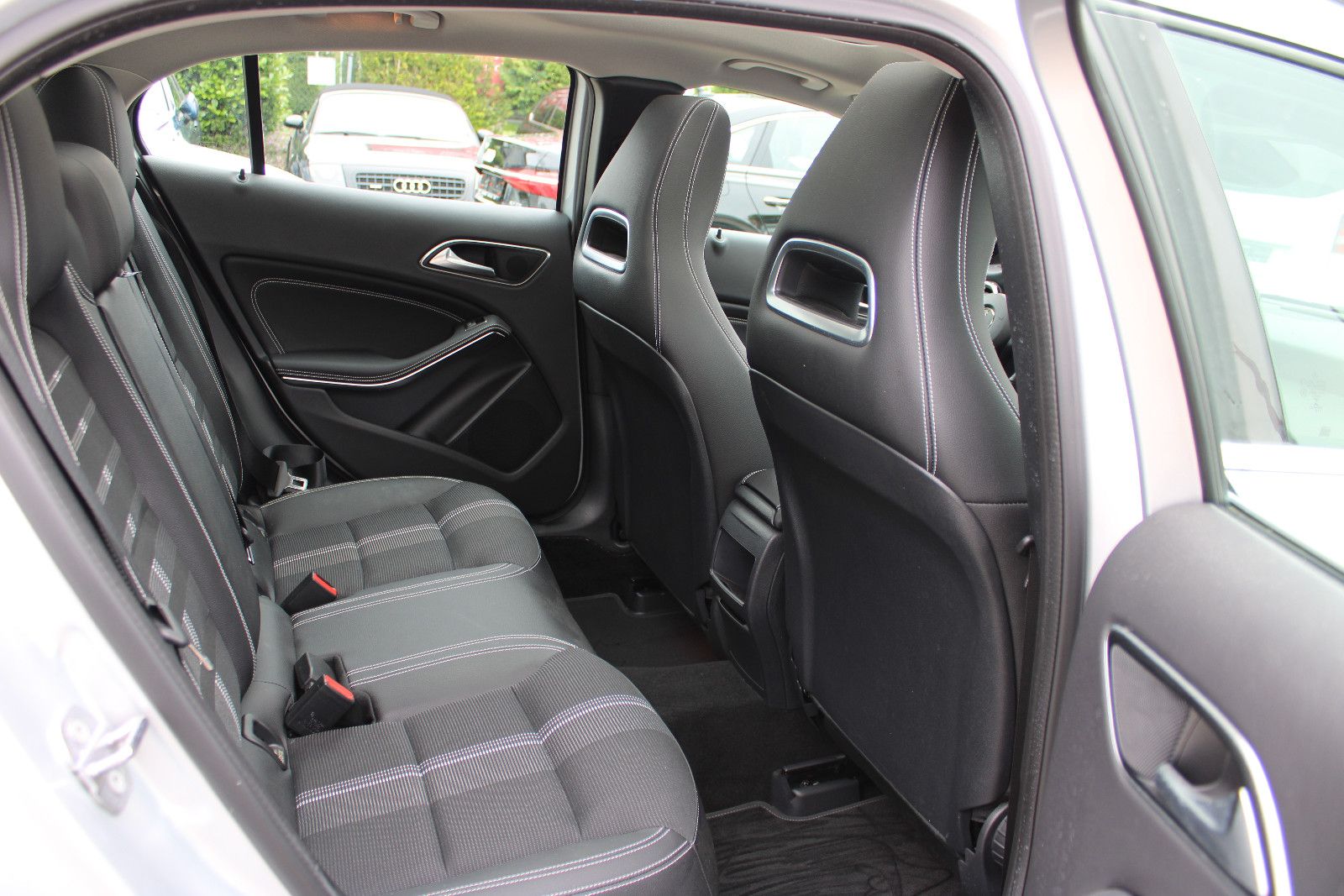 Fahrzeugabbildung Mercedes-Benz GLA 200 Leder,LED,SHZ,Navi,Kamera,Panorama