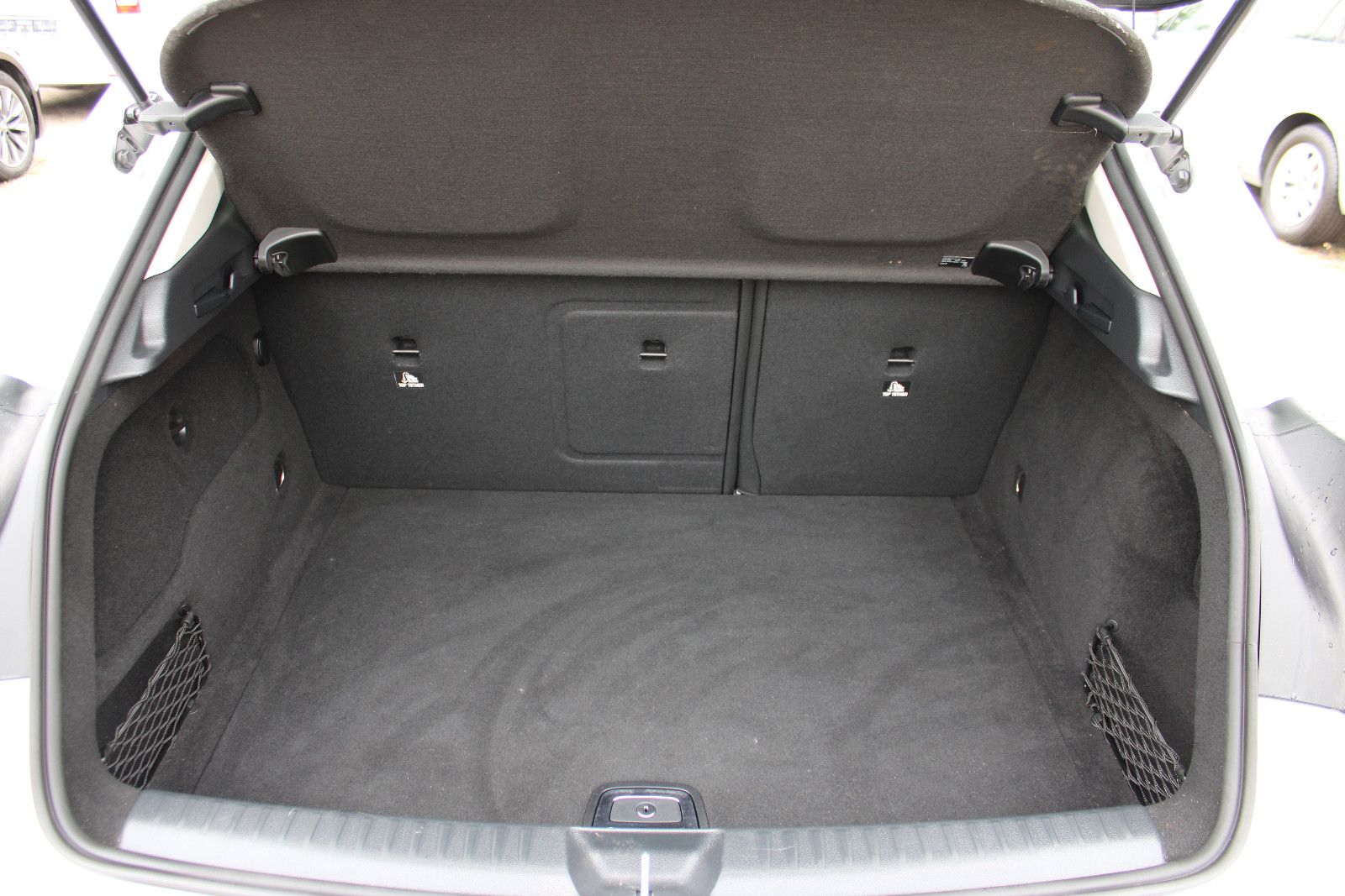 Fahrzeugabbildung Mercedes-Benz GLA 200 Leder,LED,SHZ,Navi,Kamera,Panorama