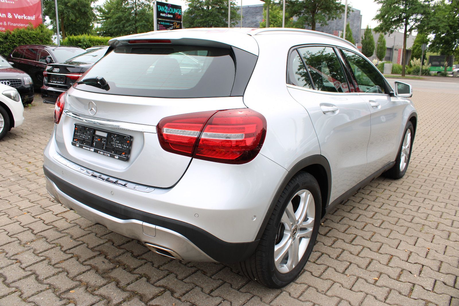 Fahrzeugabbildung Mercedes-Benz GLA 200 Leder,LED,SHZ,Navi,Kamera,Panorama