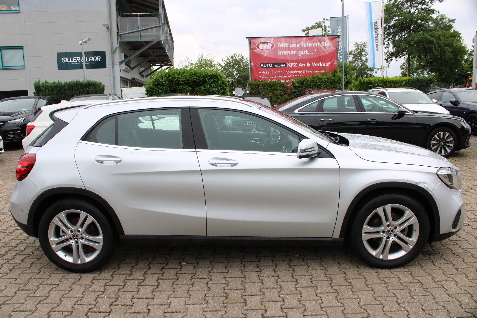 Fahrzeugabbildung Mercedes-Benz GLA 200 Leder,LED,SHZ,Navi,Kamera,Panorama