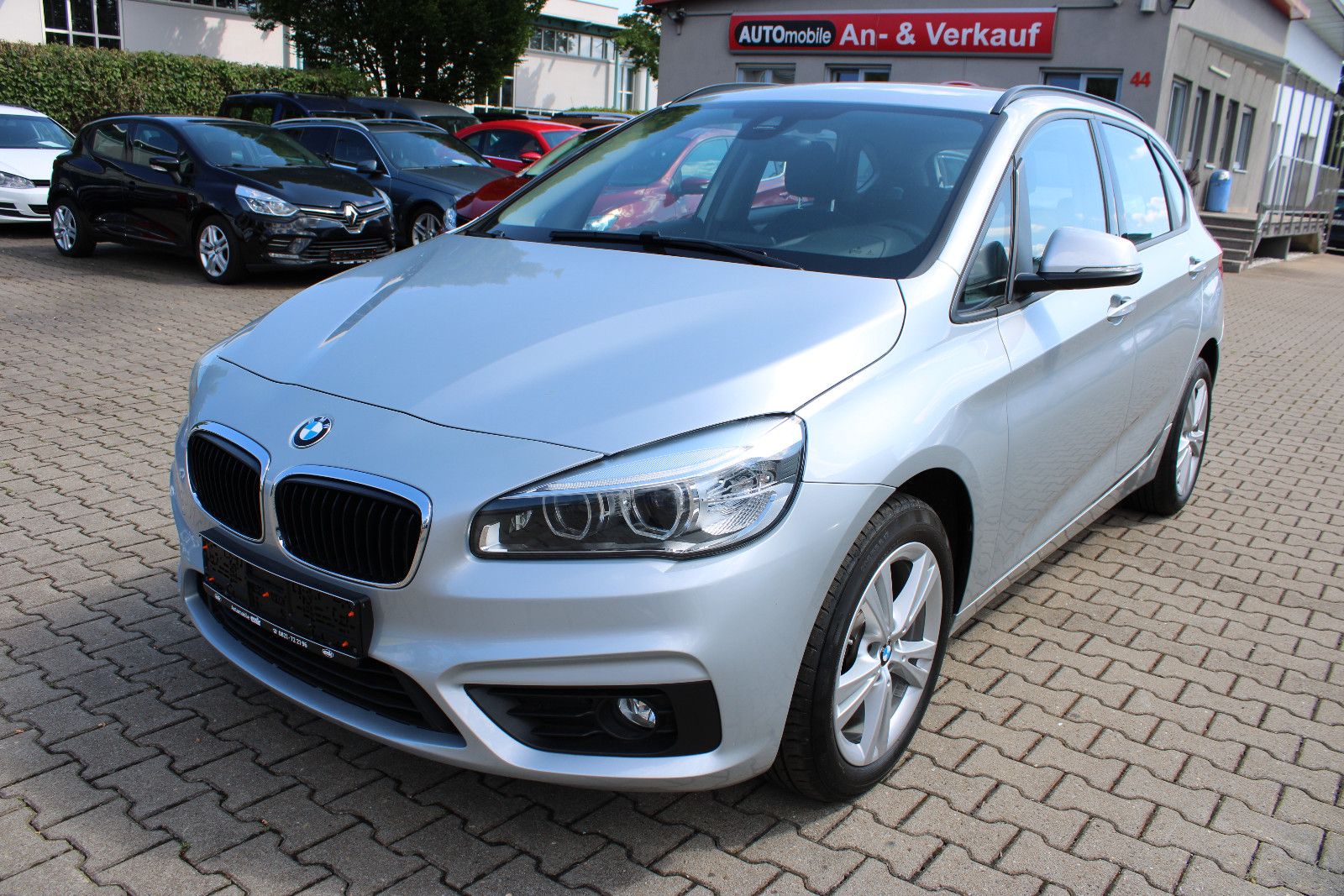 Fahrzeugabbildung BMW 218 Active Tourer 218d Navi,PDC,LED,SHZ