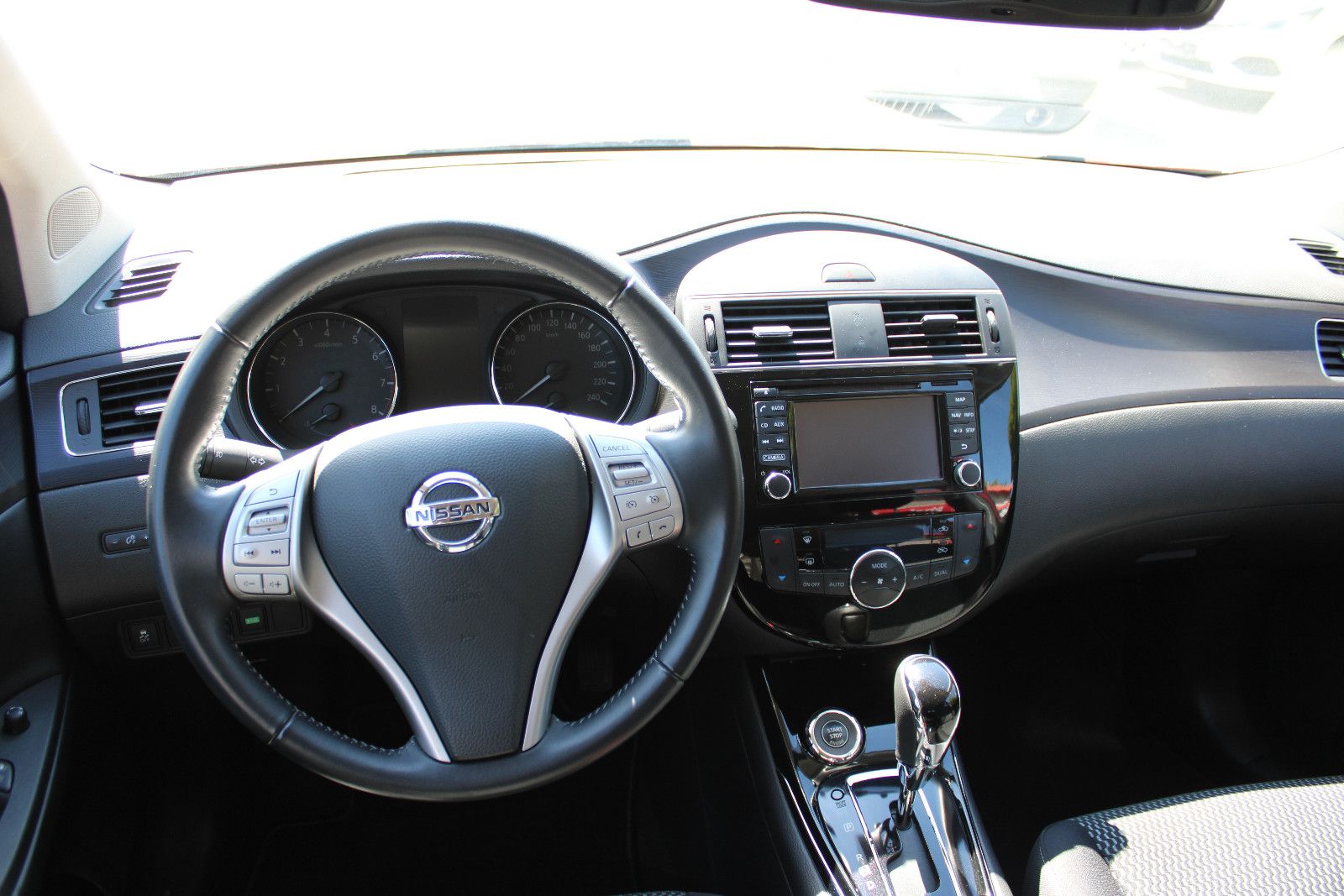 Fahrzeugabbildung Nissan Pulsar 1.2 DIG-T Xtronic Navi,Kamera,SHZ,LED