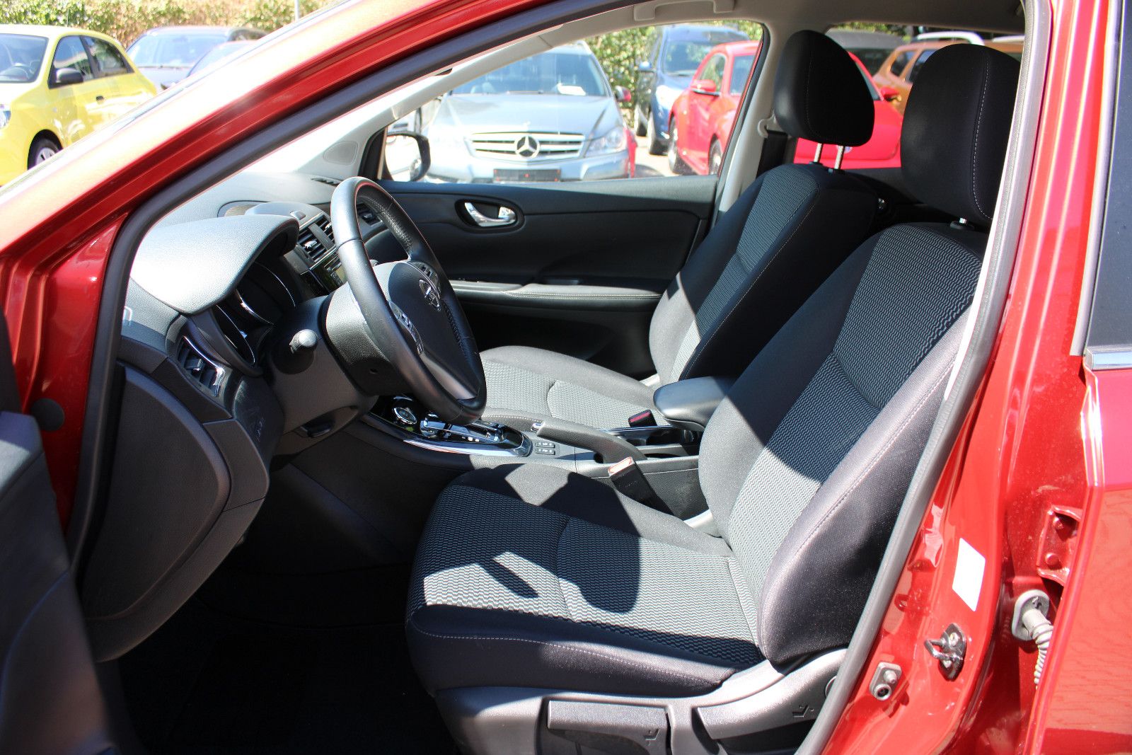 Fahrzeugabbildung Nissan Pulsar 1.2 DIG-T Xtronic Navi,Kamera,SHZ,LED
