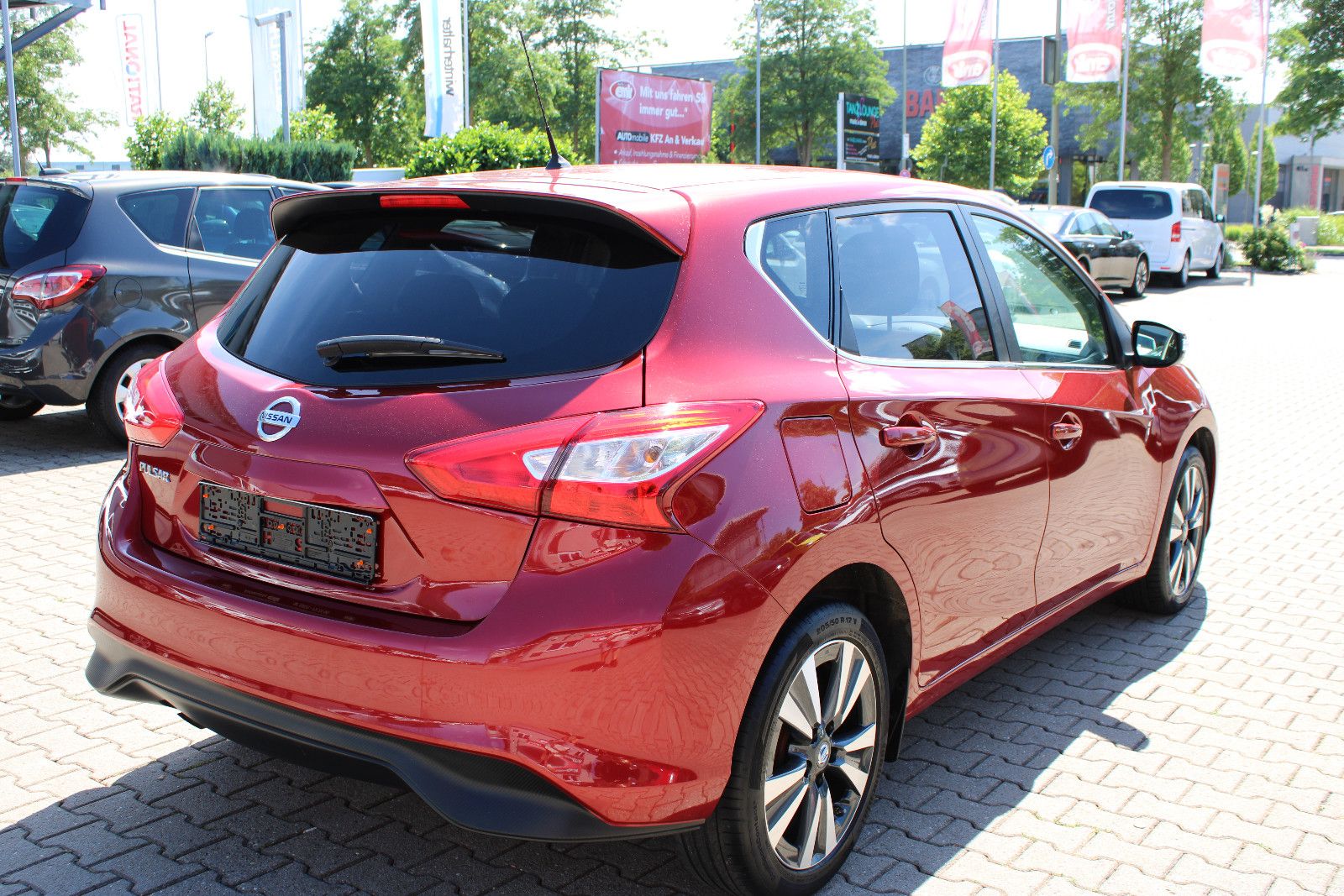 Fahrzeugabbildung Nissan Pulsar 1.2 DIG-T Xtronic Navi,Kamera,SHZ,LED