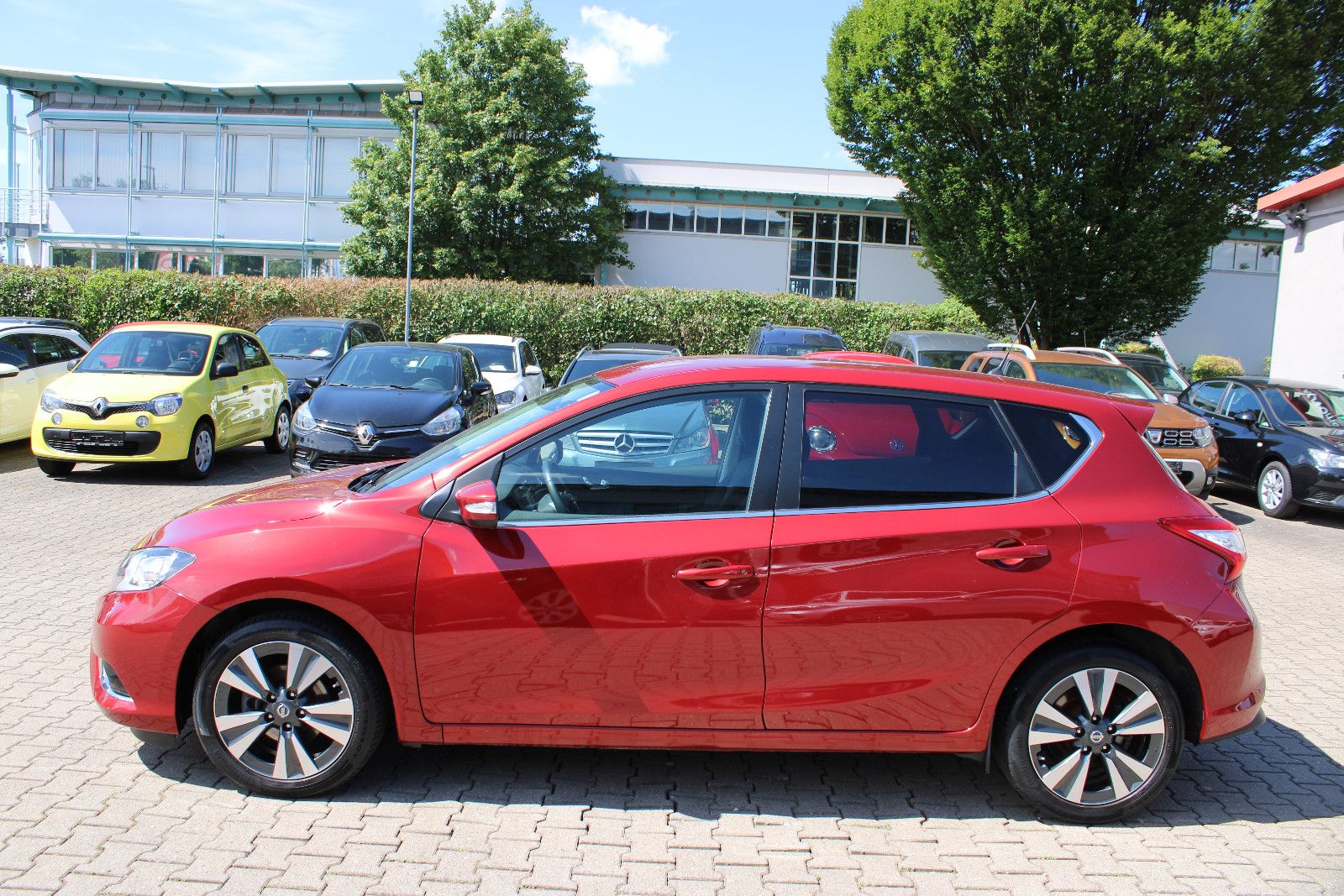 Fahrzeugabbildung Nissan Pulsar 1.2 DIG-T Xtronic Navi,Kamera,SHZ,LED