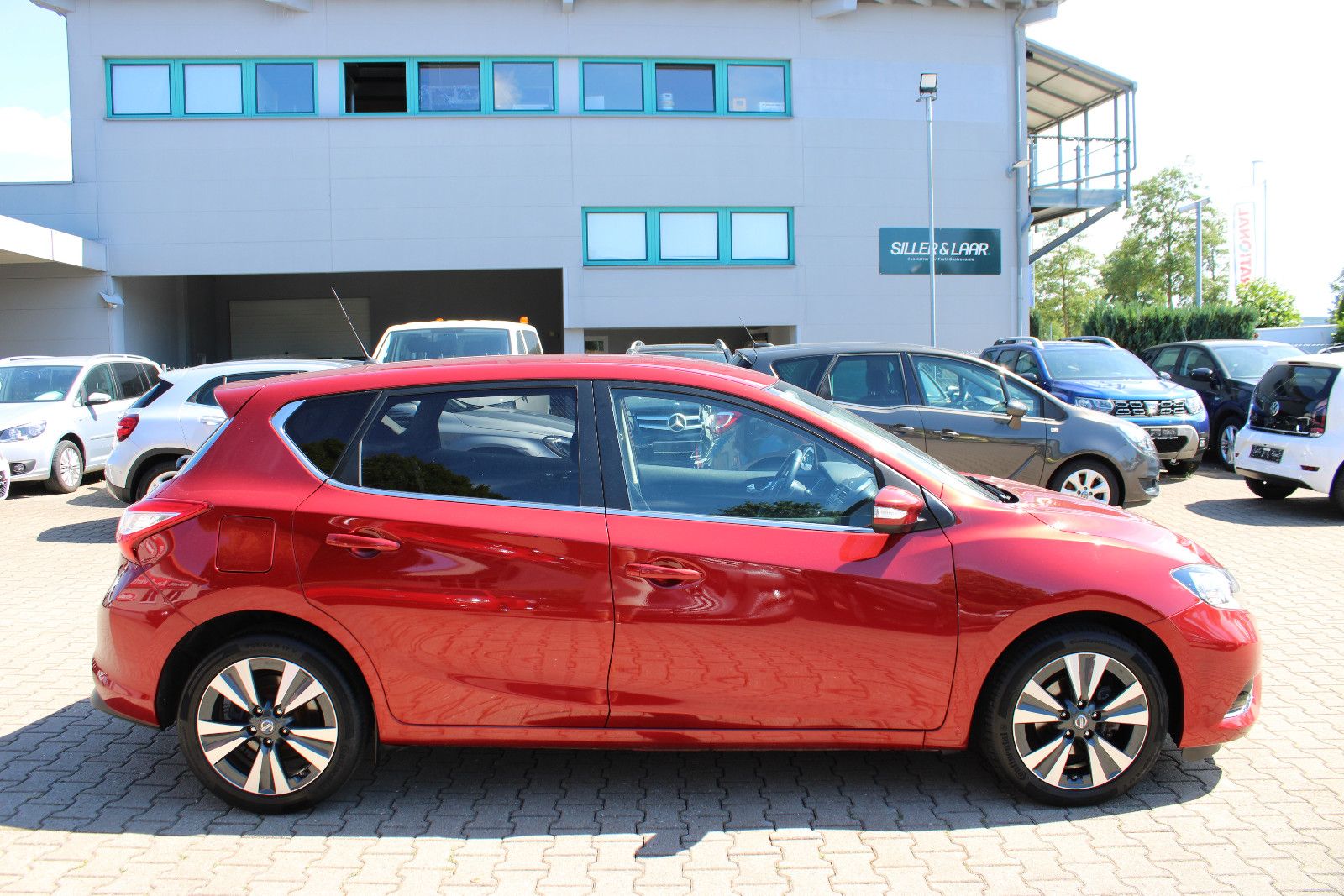 Fahrzeugabbildung Nissan Pulsar 1.2 DIG-T Xtronic Navi,Kamera,SHZ,LED