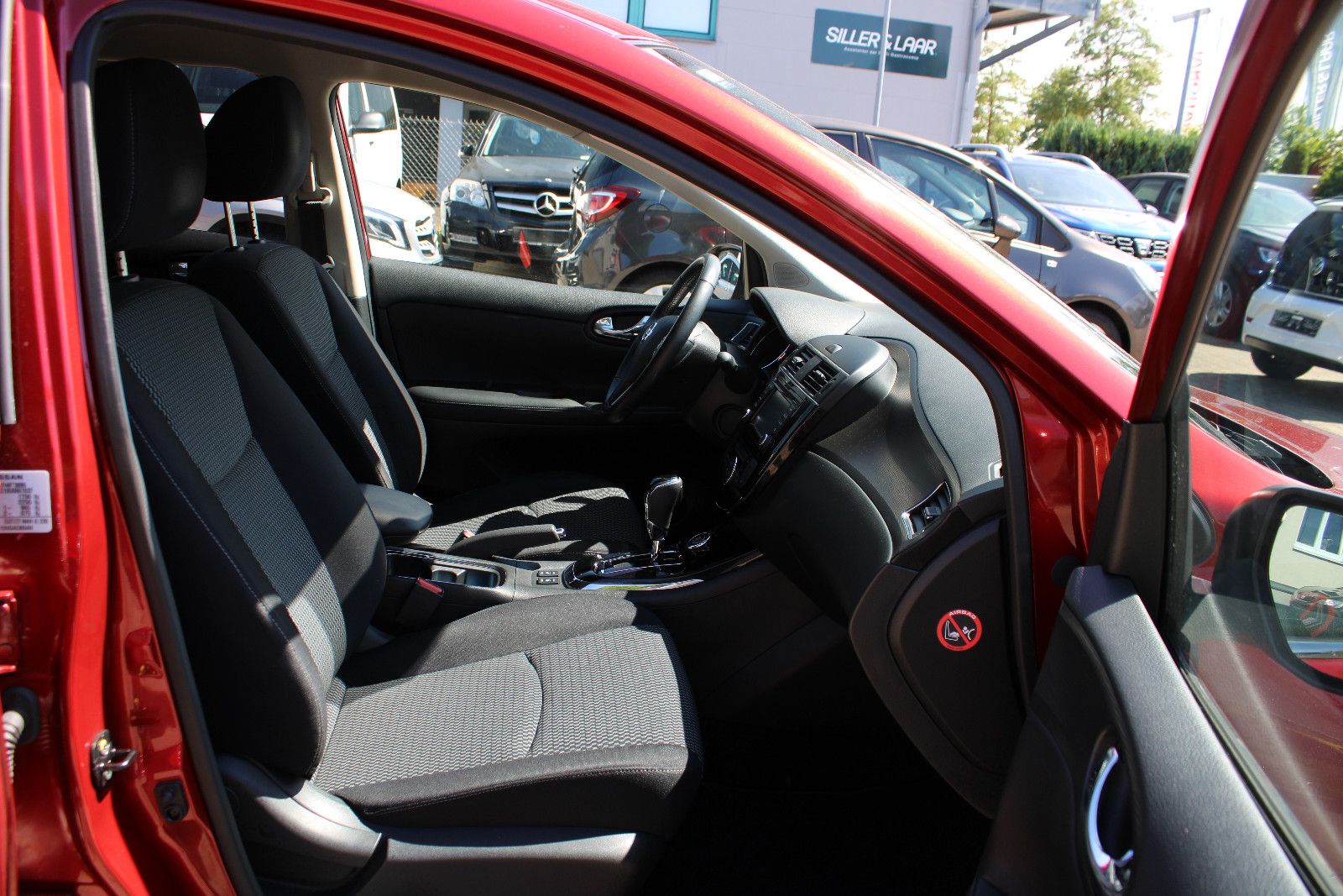 Fahrzeugabbildung Nissan Pulsar 1.2 DIG-T Xtronic Navi,Kamera,SHZ,LED