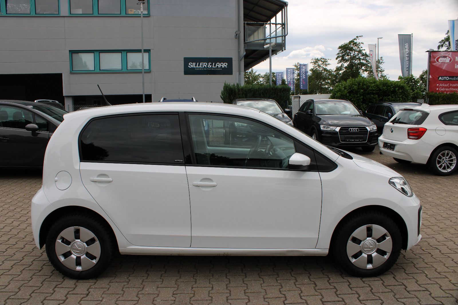 Fahrzeugabbildung Volkswagen up! 1.0 up! ACTIVE Kamera,PDC,LED,SHZ,Klima
