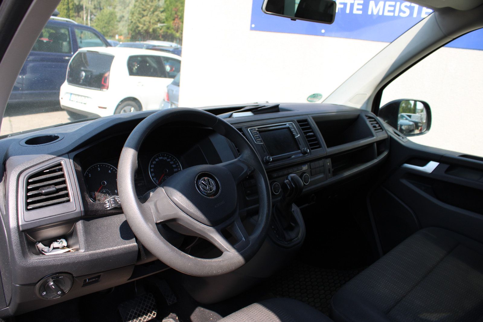 Fahrzeugabbildung Volkswagen T6 Caravelle 2.0TDI DSG9.Sitzer