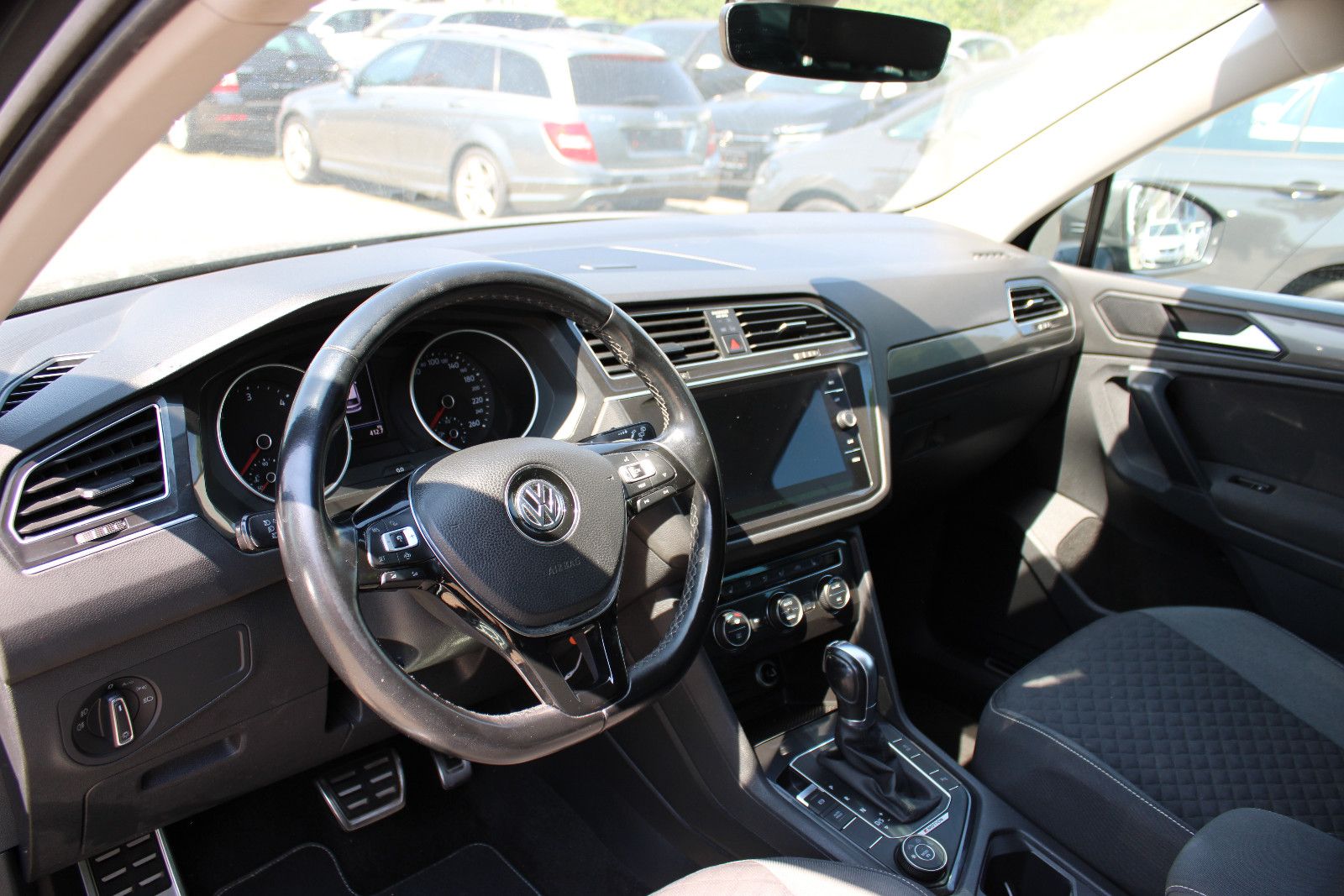 Fahrzeugabbildung Volkswagen Tiguan 2.0 TDI SCR DSG 4MOTION JOIN