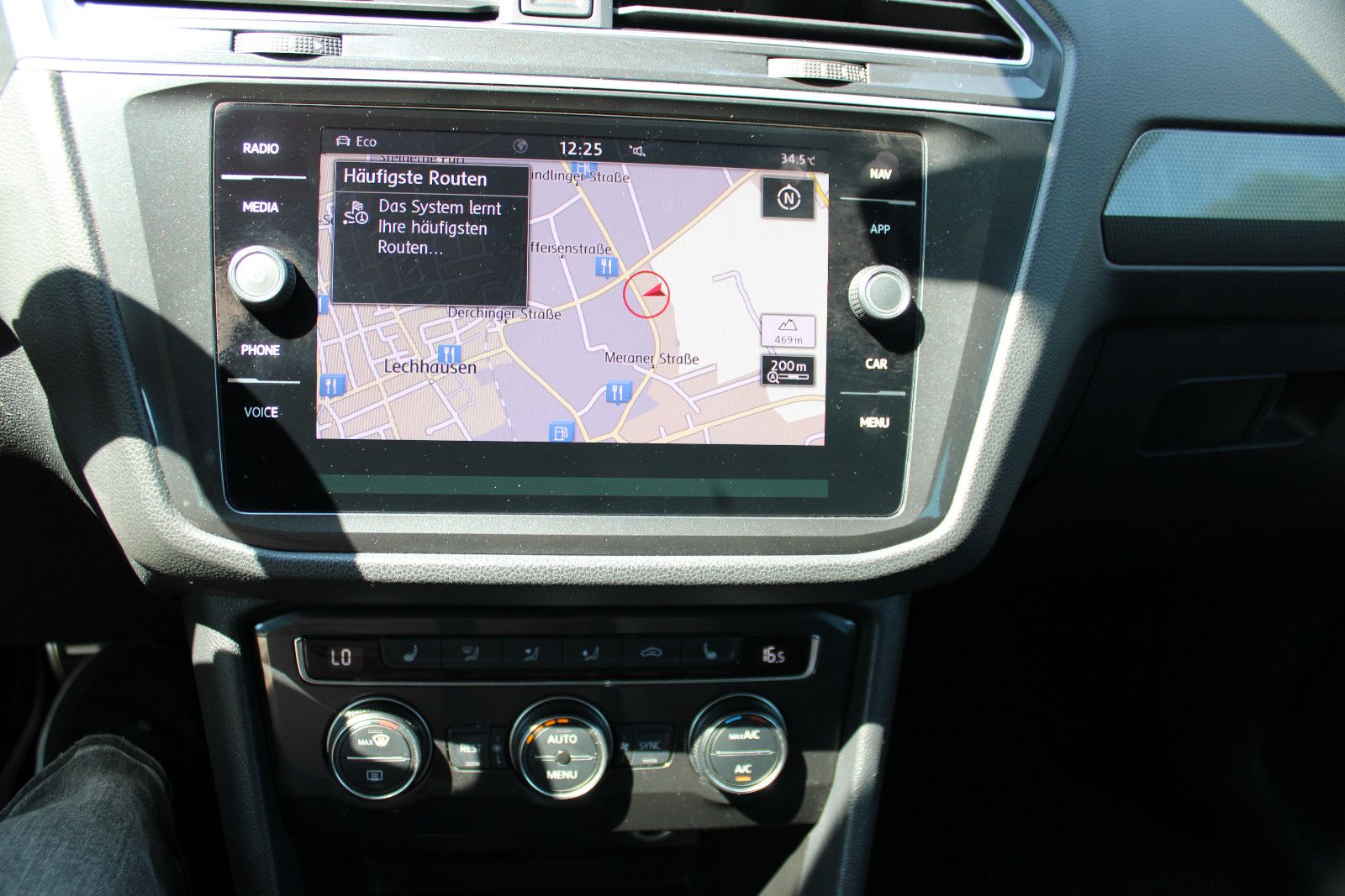 Fahrzeugabbildung Volkswagen Tiguan 2.0 TDI SCR DSG 4MOTION JOIN