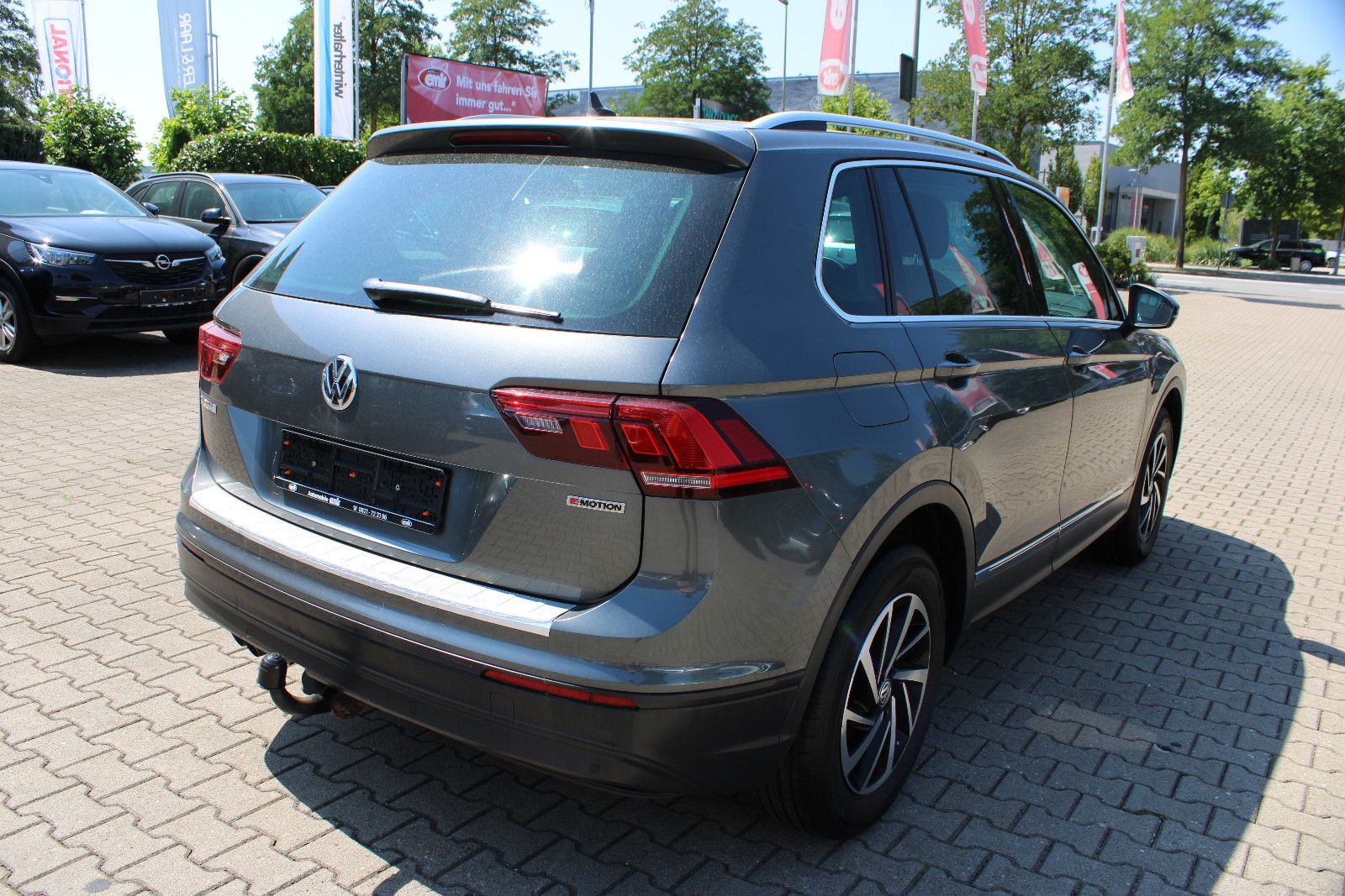 Fahrzeugabbildung Volkswagen Tiguan 2.0 TDI SCR DSG 4MOTION JOIN